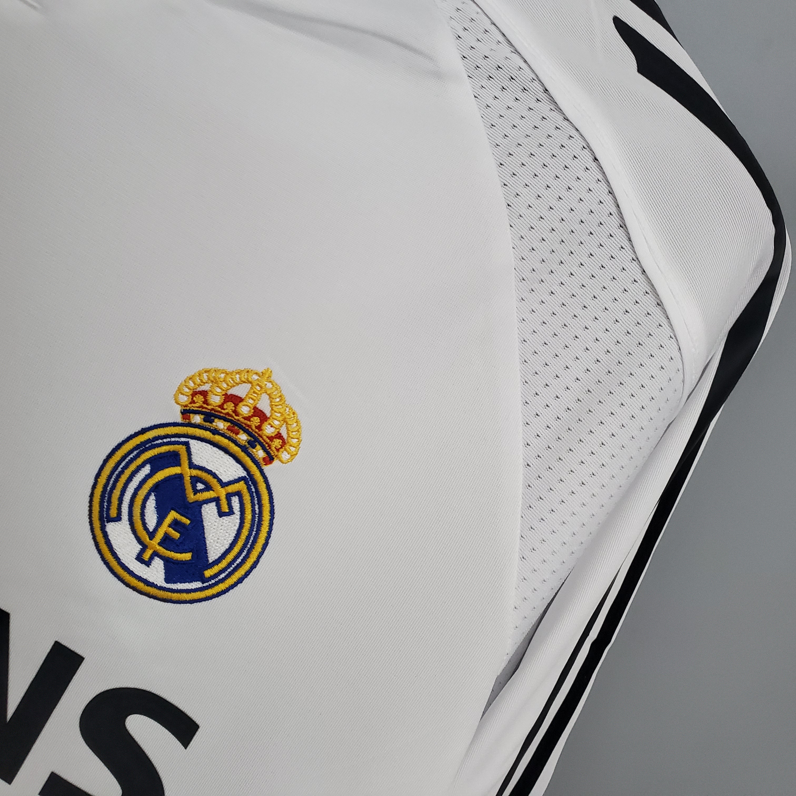 Real Madrid longsleeve home jersey. Season 05/06