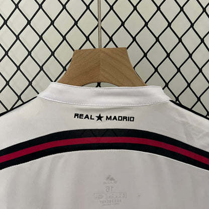 Real Madrid home kids set. Season 14/15