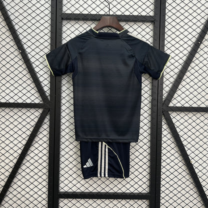 Real Madrid away kids set. Season 25/26