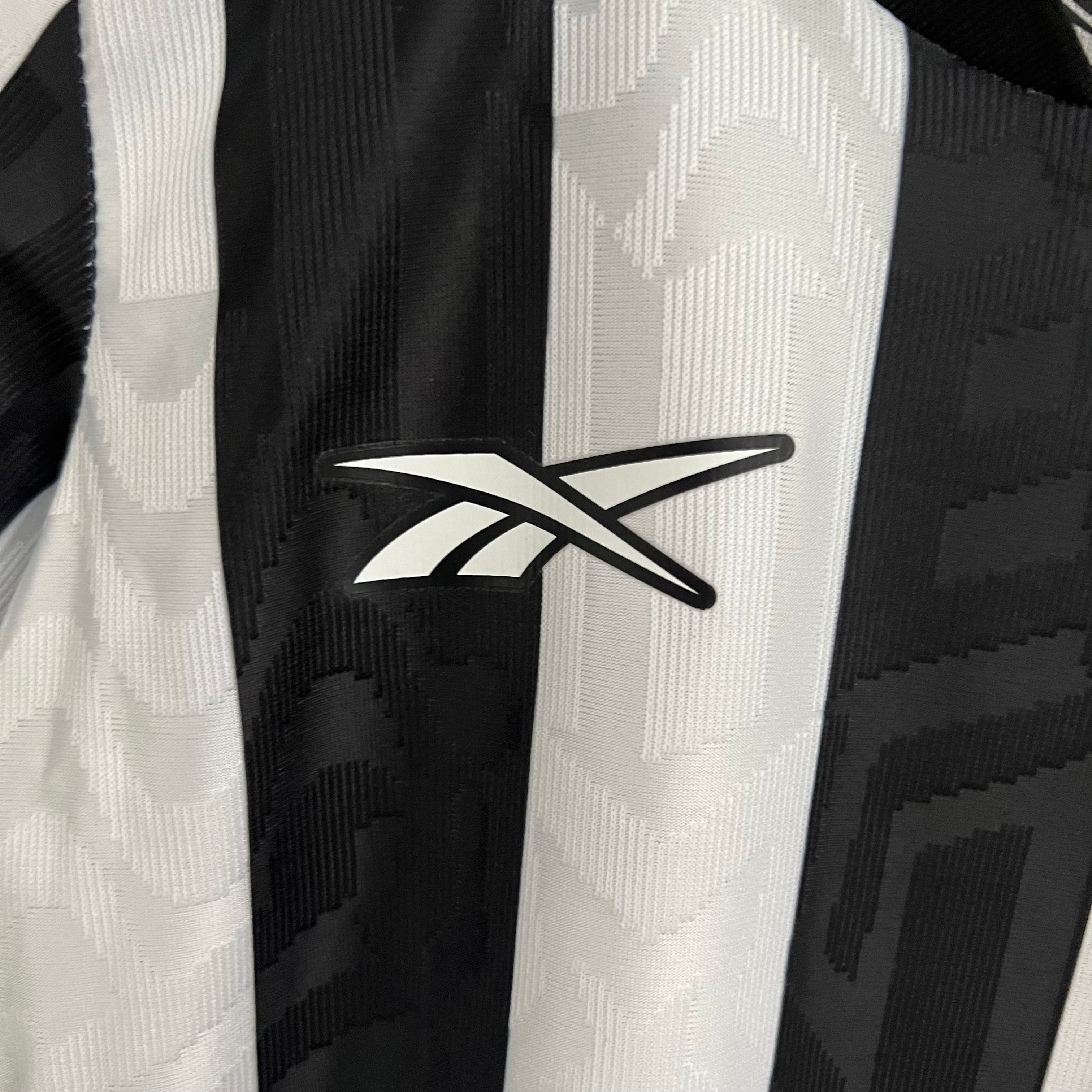 Botafogo home kids set. Season 23/24