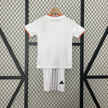 Real Madrid home kids set. Season 13/14