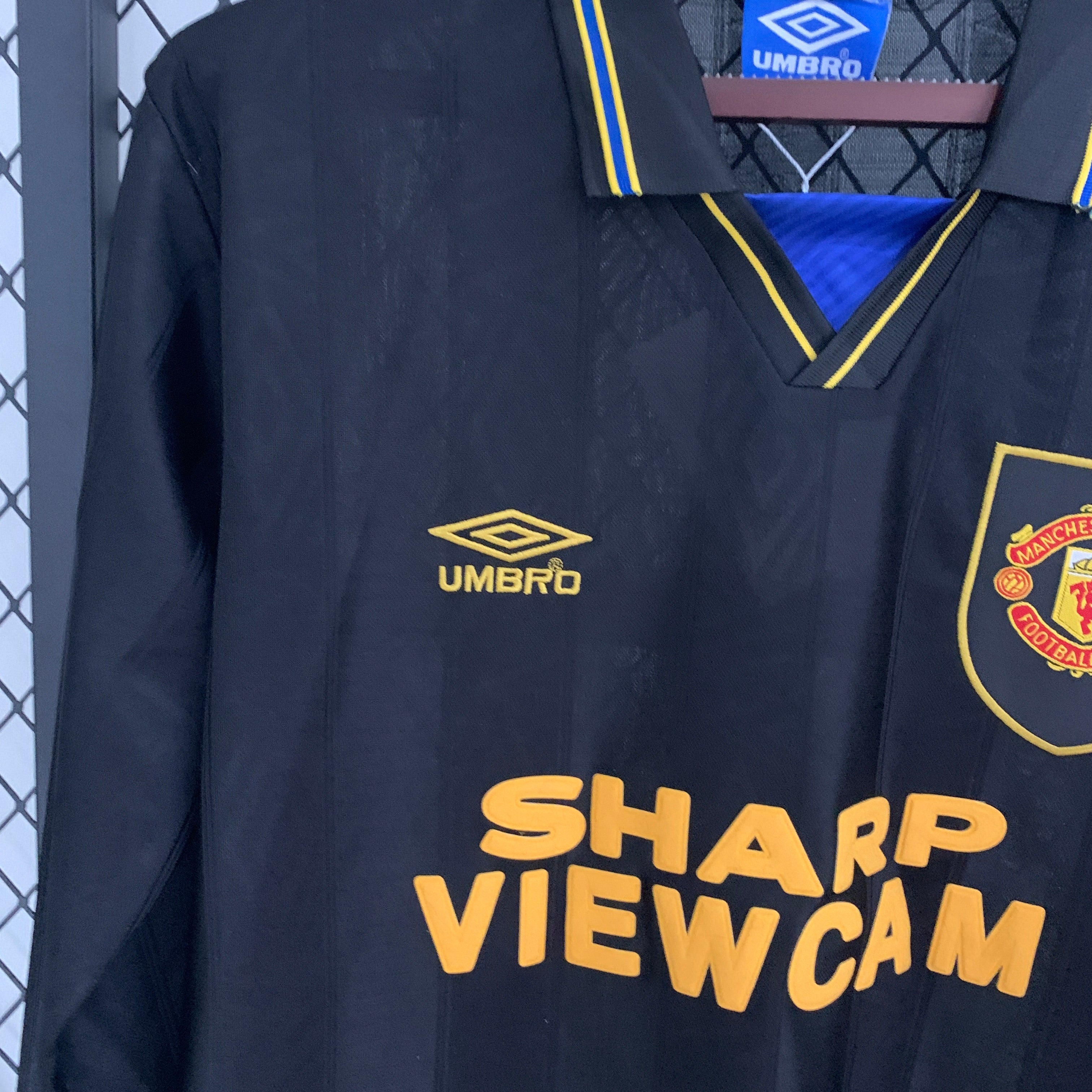 Manchester United longsleeve away jersey. Season 93/94