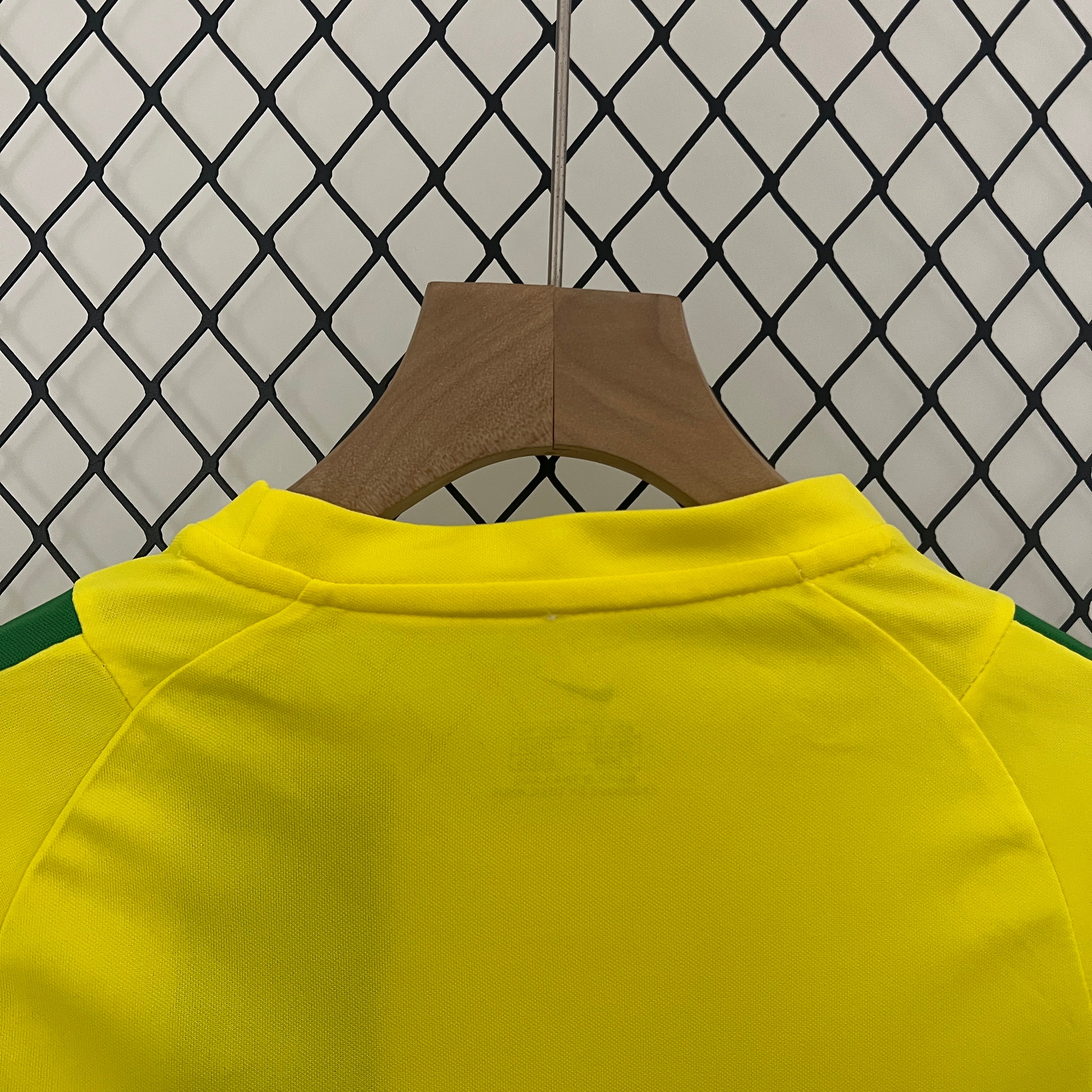 Brazil home kids set. Season 01/02