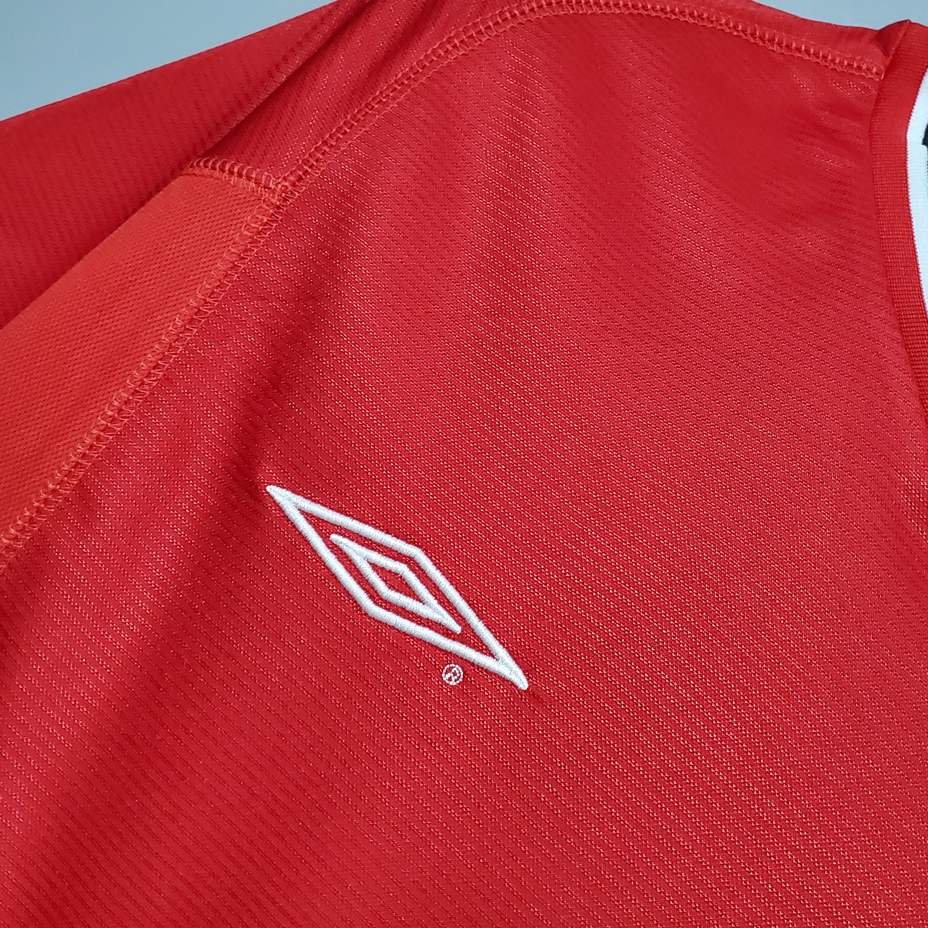 Manchester United home jersey. Season 00/02