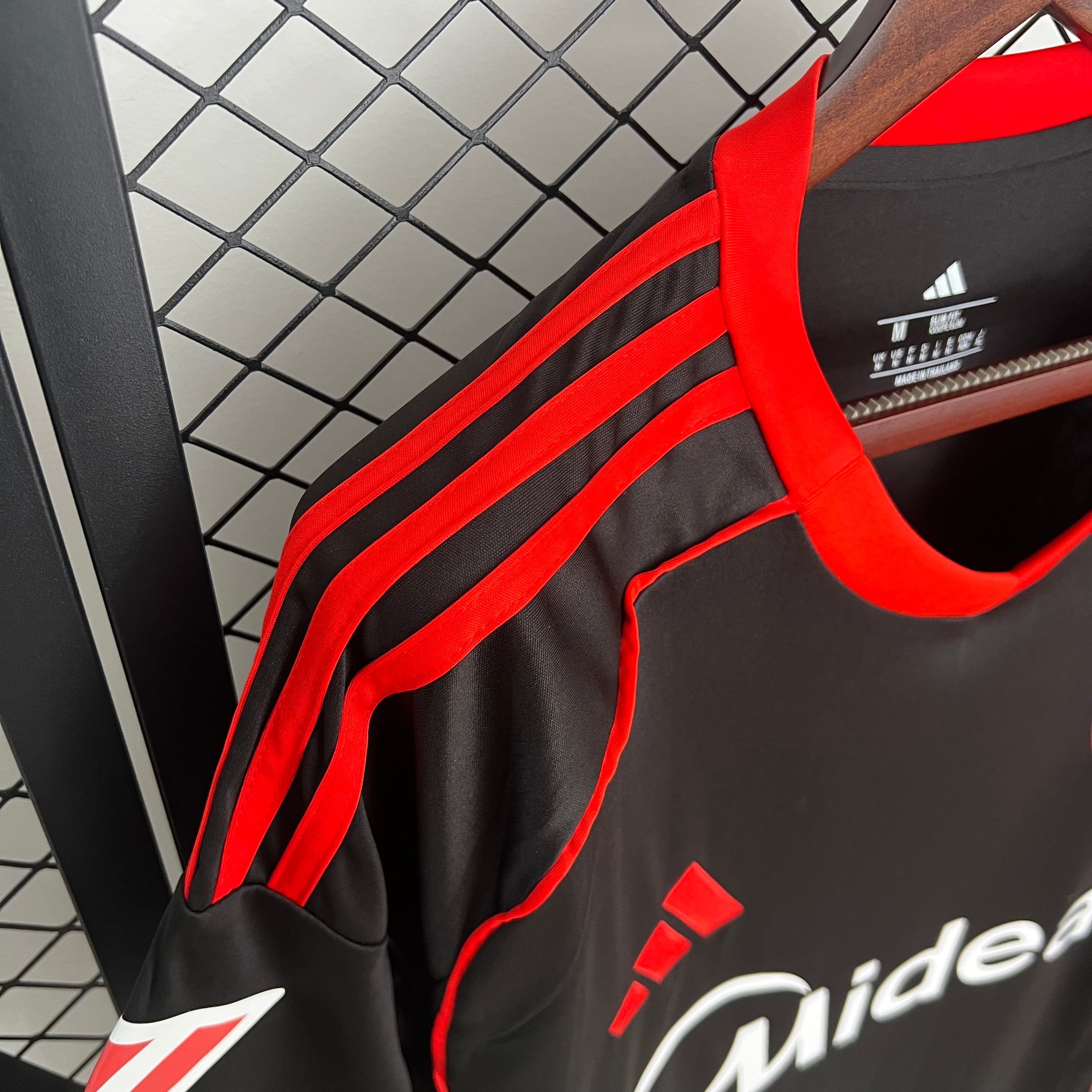 Sevilla third jersey. Season 25/26