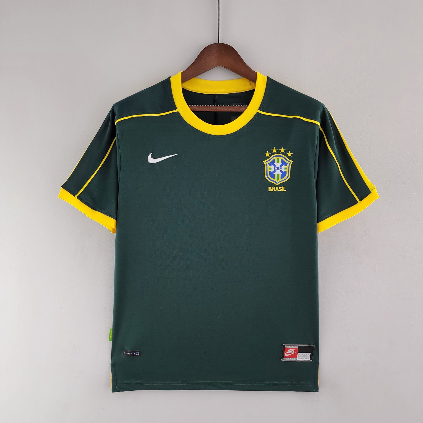 Brazil goalkeeper home jersey. Season 1998