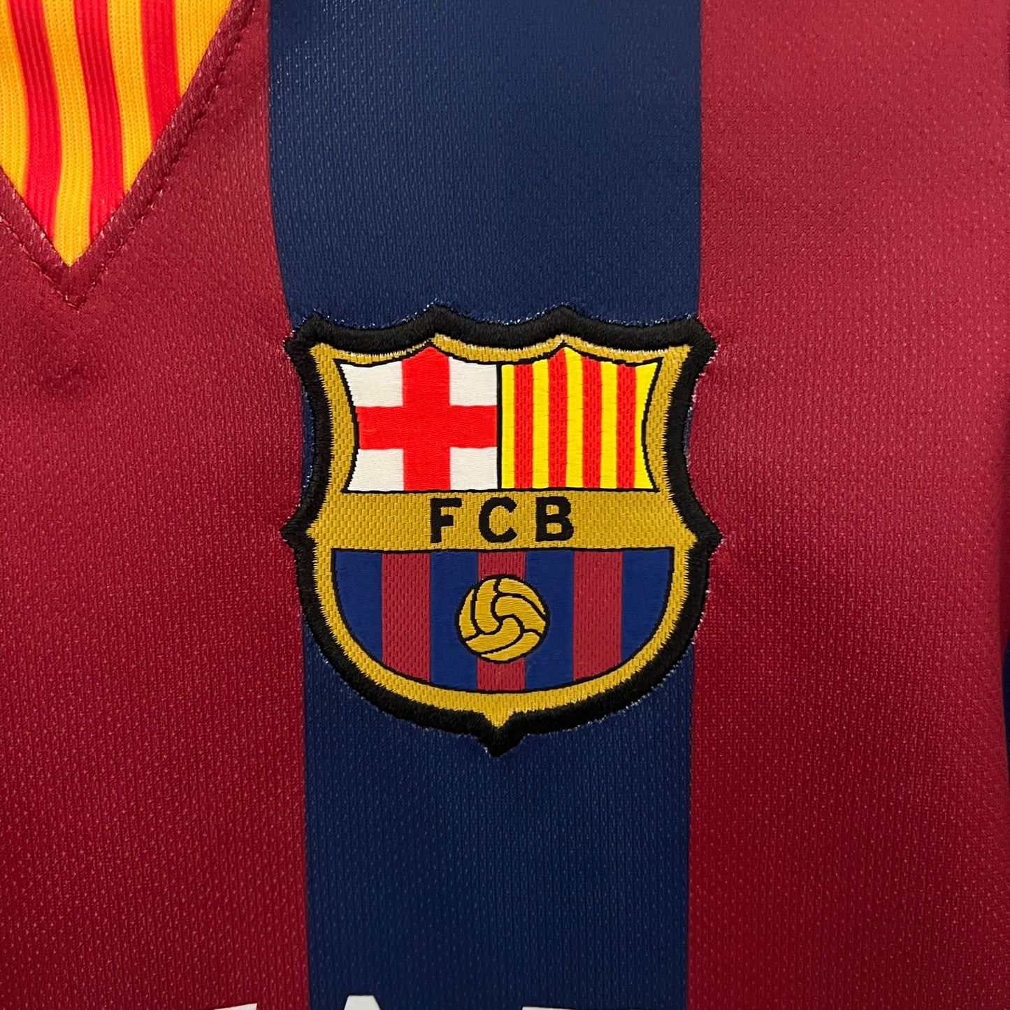 Barcelona home kids set. Season 14/15