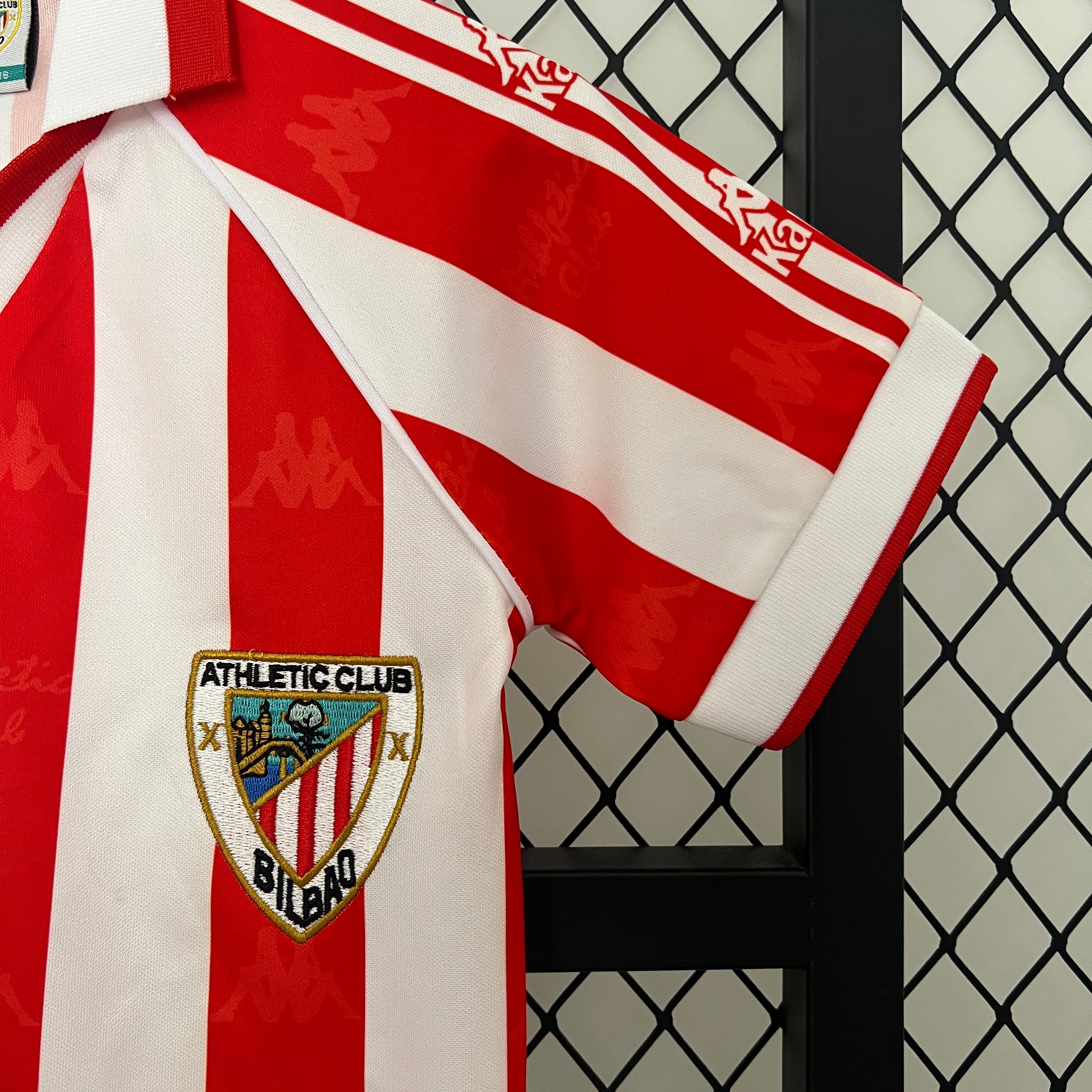 Athletic Bilbao home kids set. Season 95/97