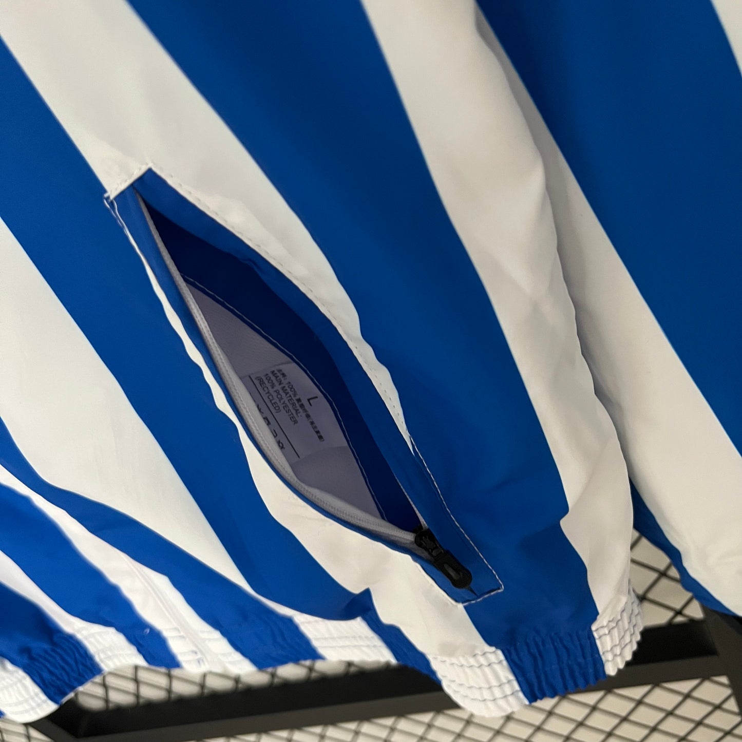 Xoloitzcuintles de Caliente double-sided Windbreaker