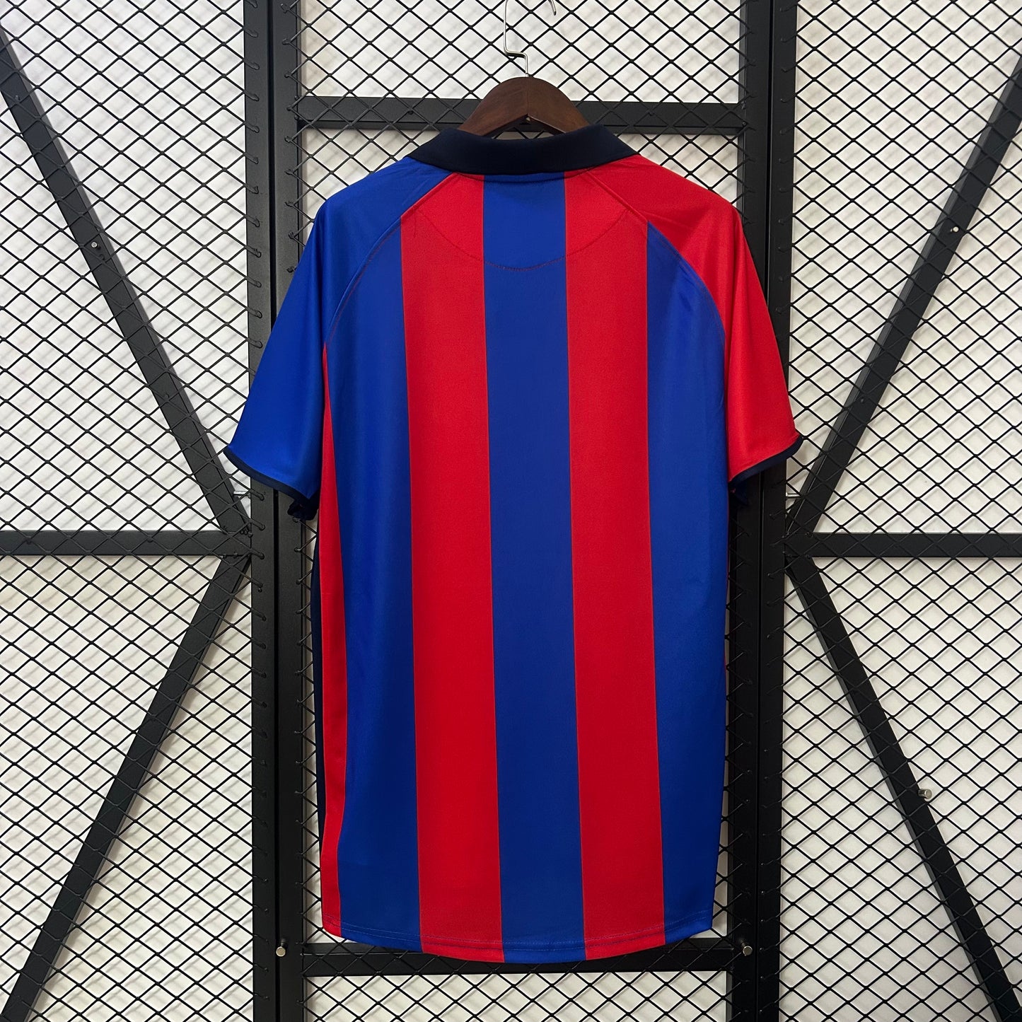 Barcelona home jersey. Season 01/02
