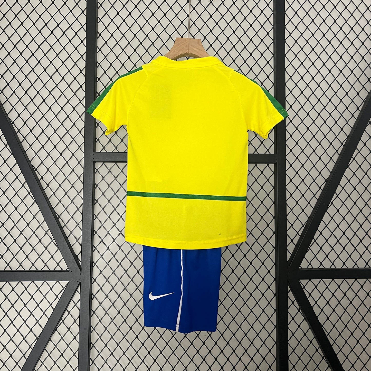 Brazil home kids set. Season 01/02