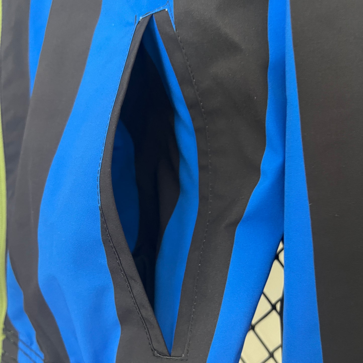 Inter double-sided windbreaker