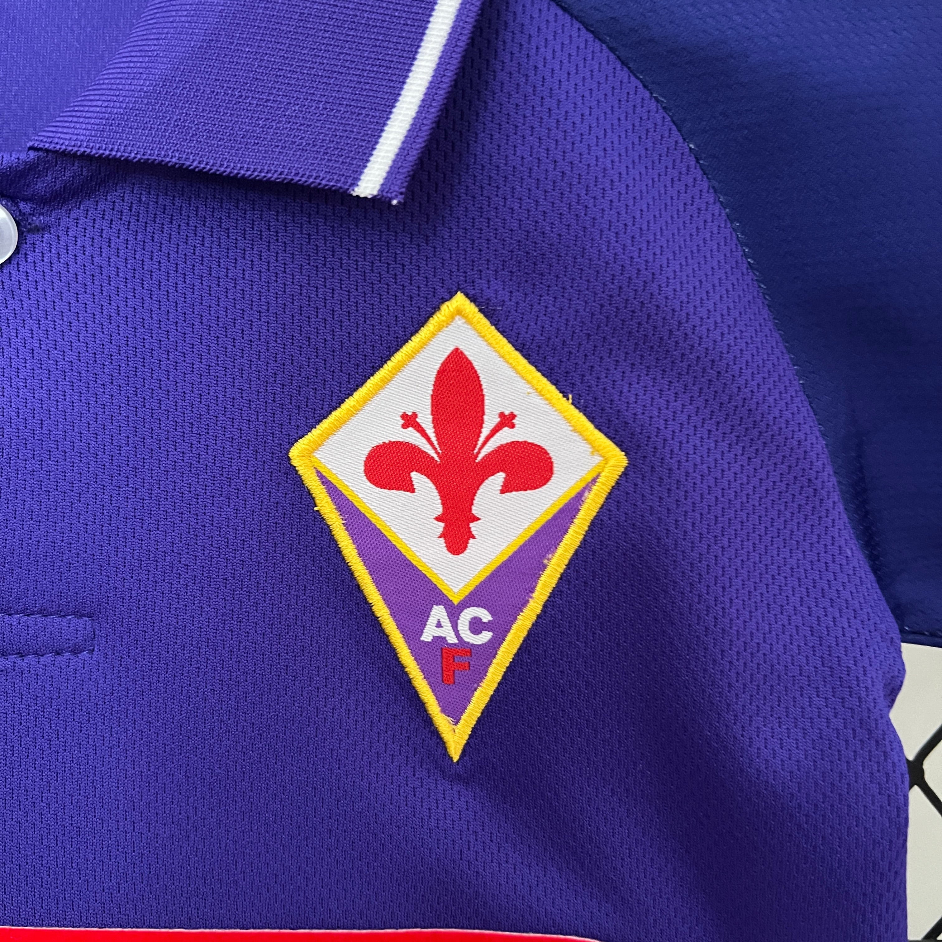 Fiorentina home kids set. Season 97/98