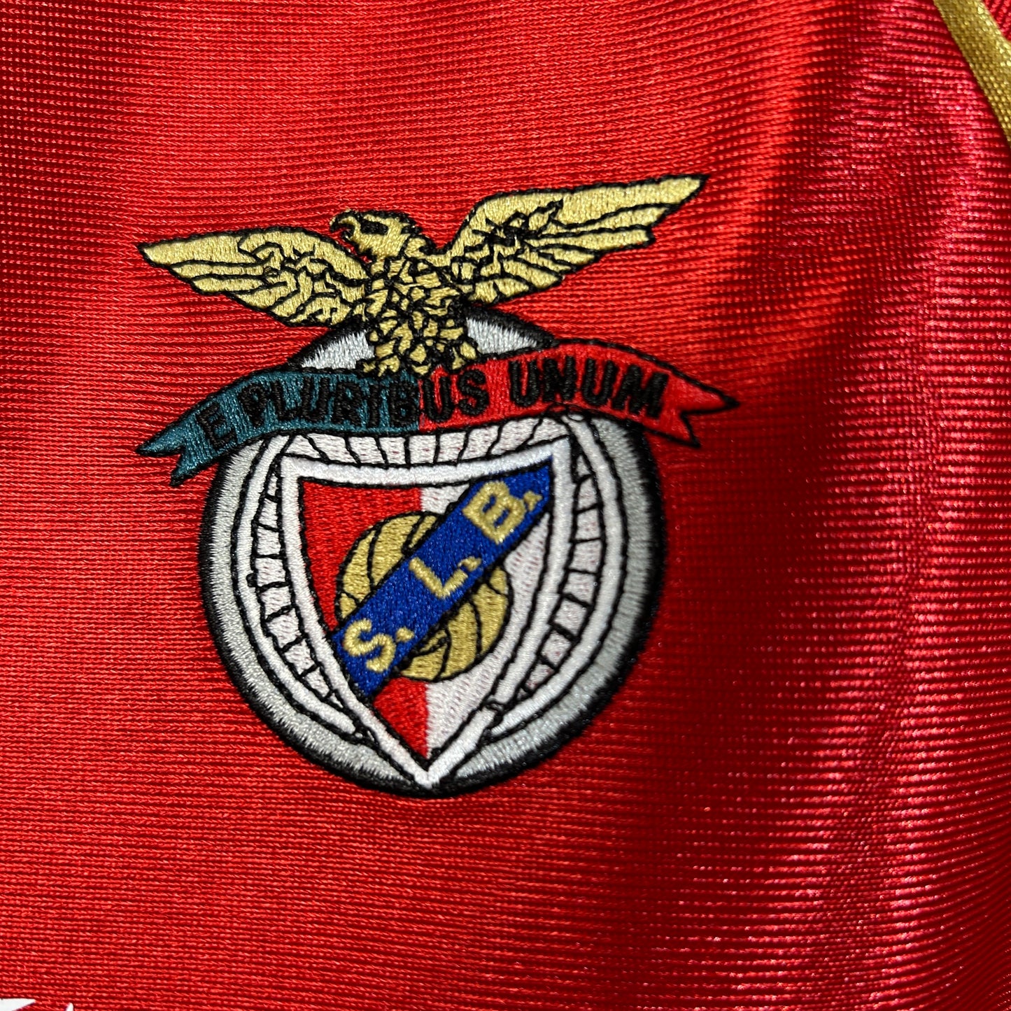 Benfica home jersey. Season 98/99