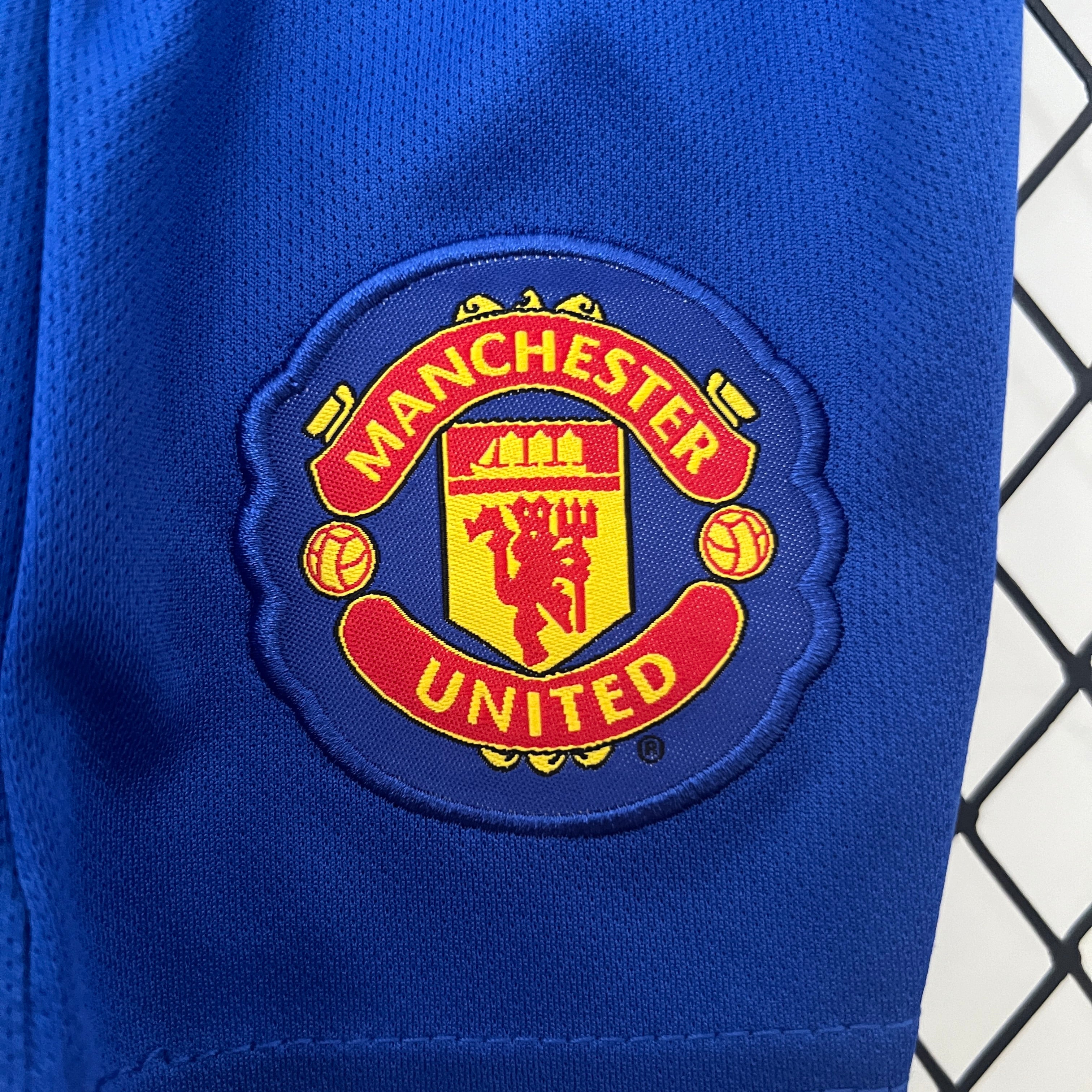 Manchester United away kids set. Season 07/08