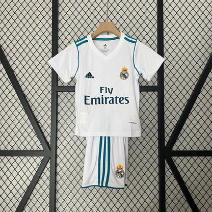 Real Madrid home kids set. Season 17/18