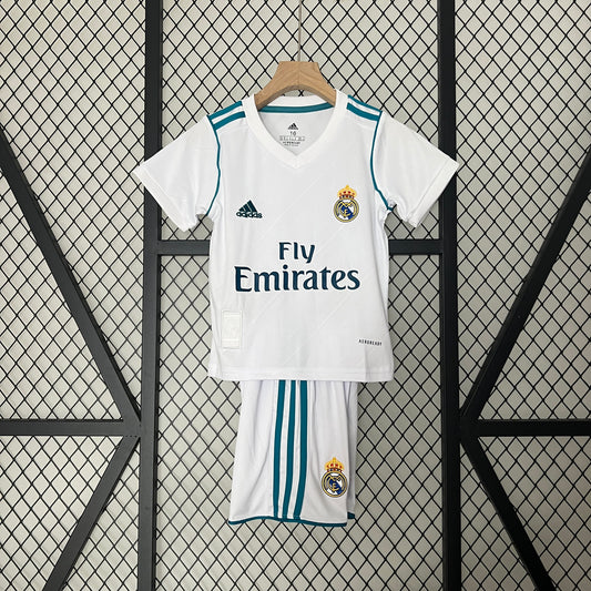Real Madrid home kids set. Season 17/18