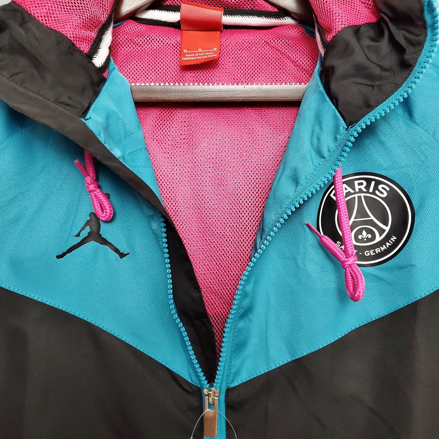 PSG x Jordan Windbreaker