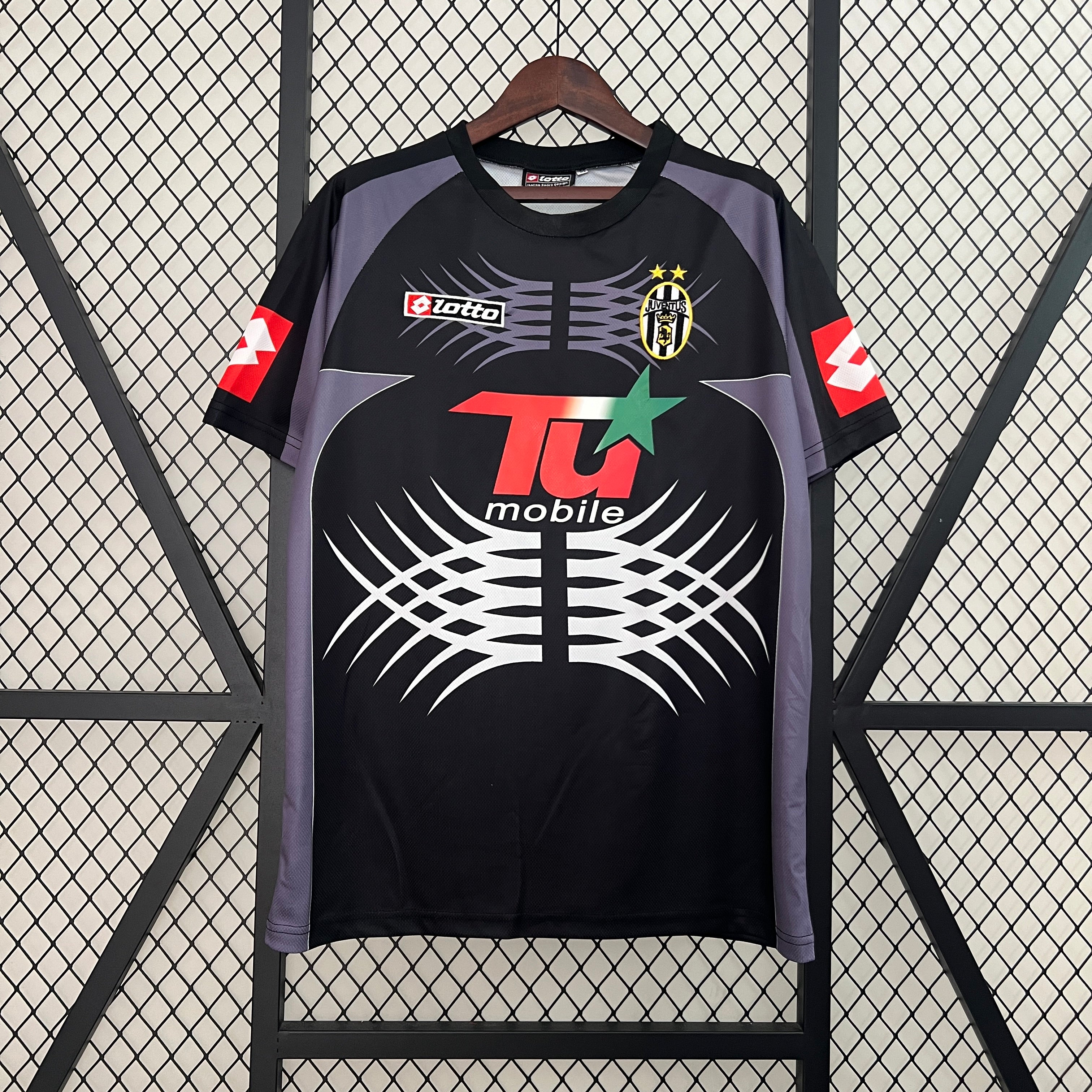 Juventus goalkeeper jersey. Season 01/02