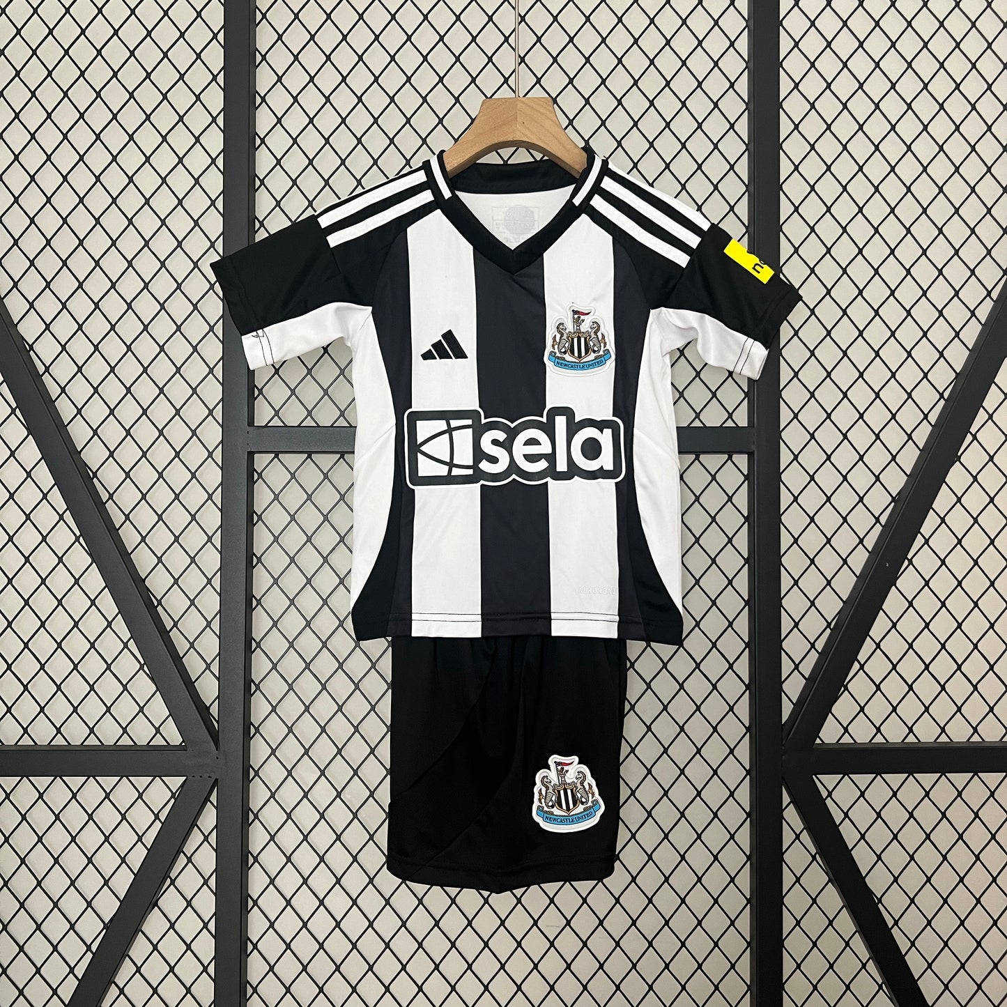 Newcastle home kids set. Season 24/25