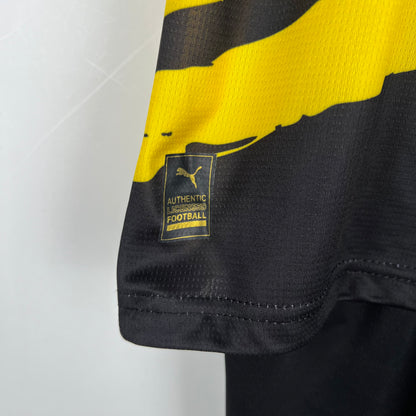 Borussia Dortmund home kids set. Season 23/34