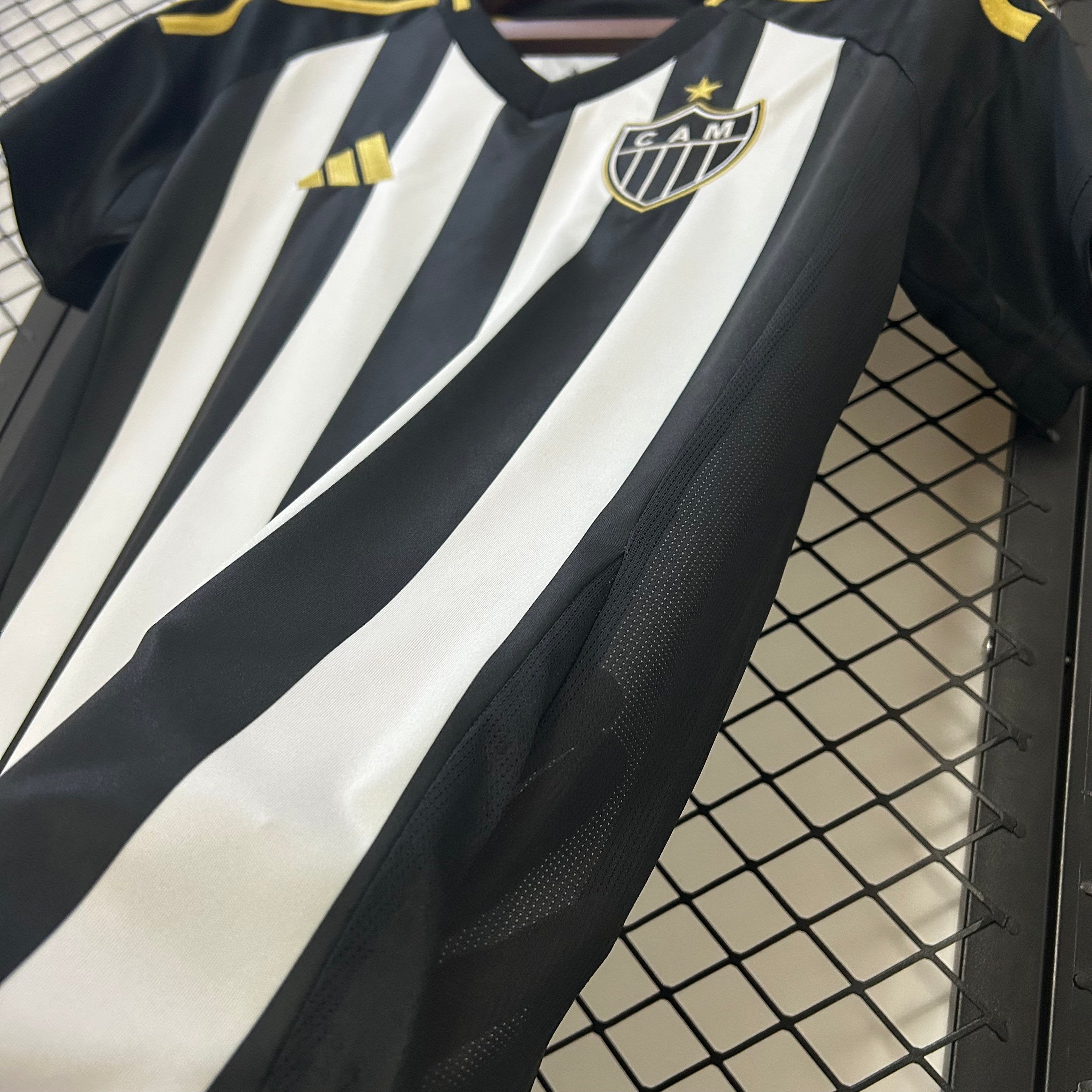 Atletico Mineiro home jersey for women. Season 25/26