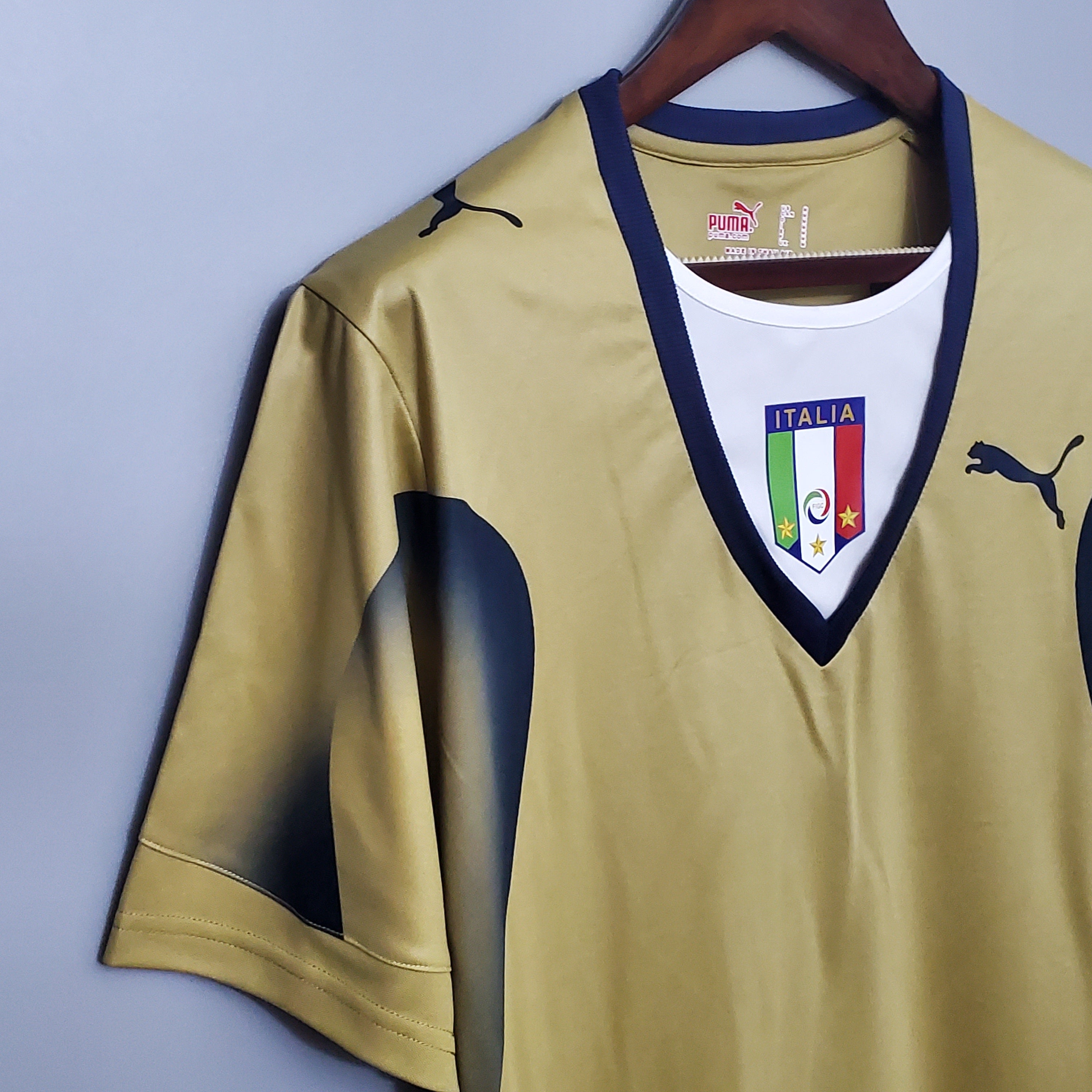 Italy home goalkeeper jersey. Season 06/07