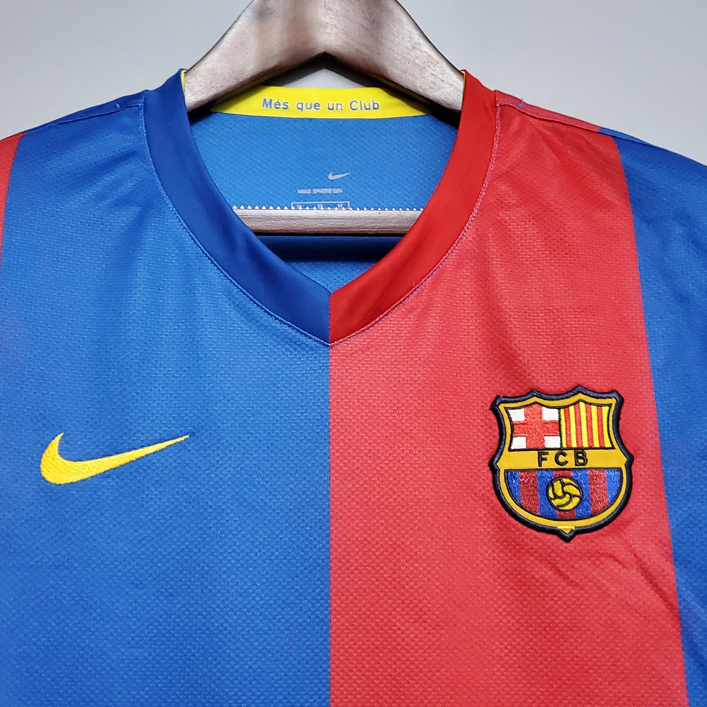 Barcelona home jersey. Season 06/07