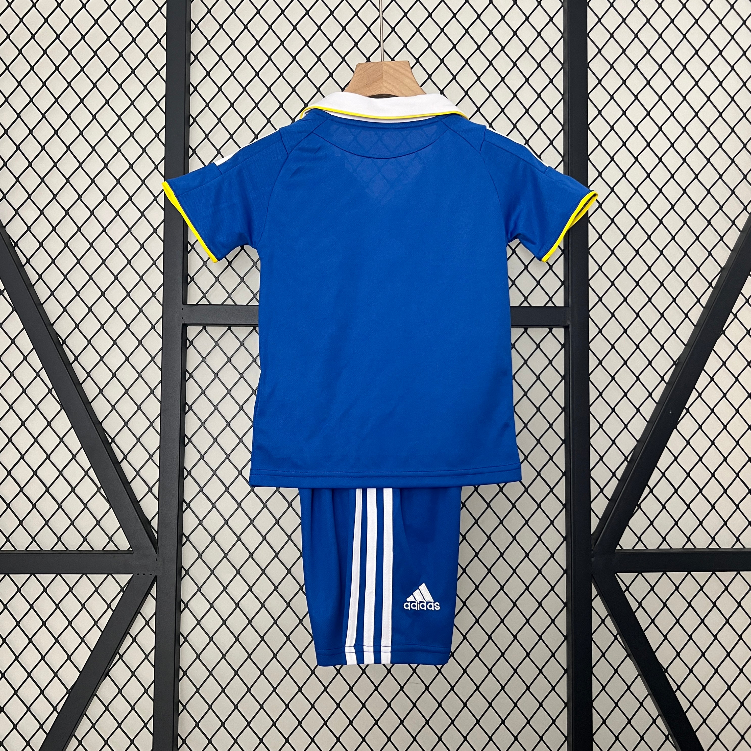 Chelsea UCL 2008 Final home kids set.