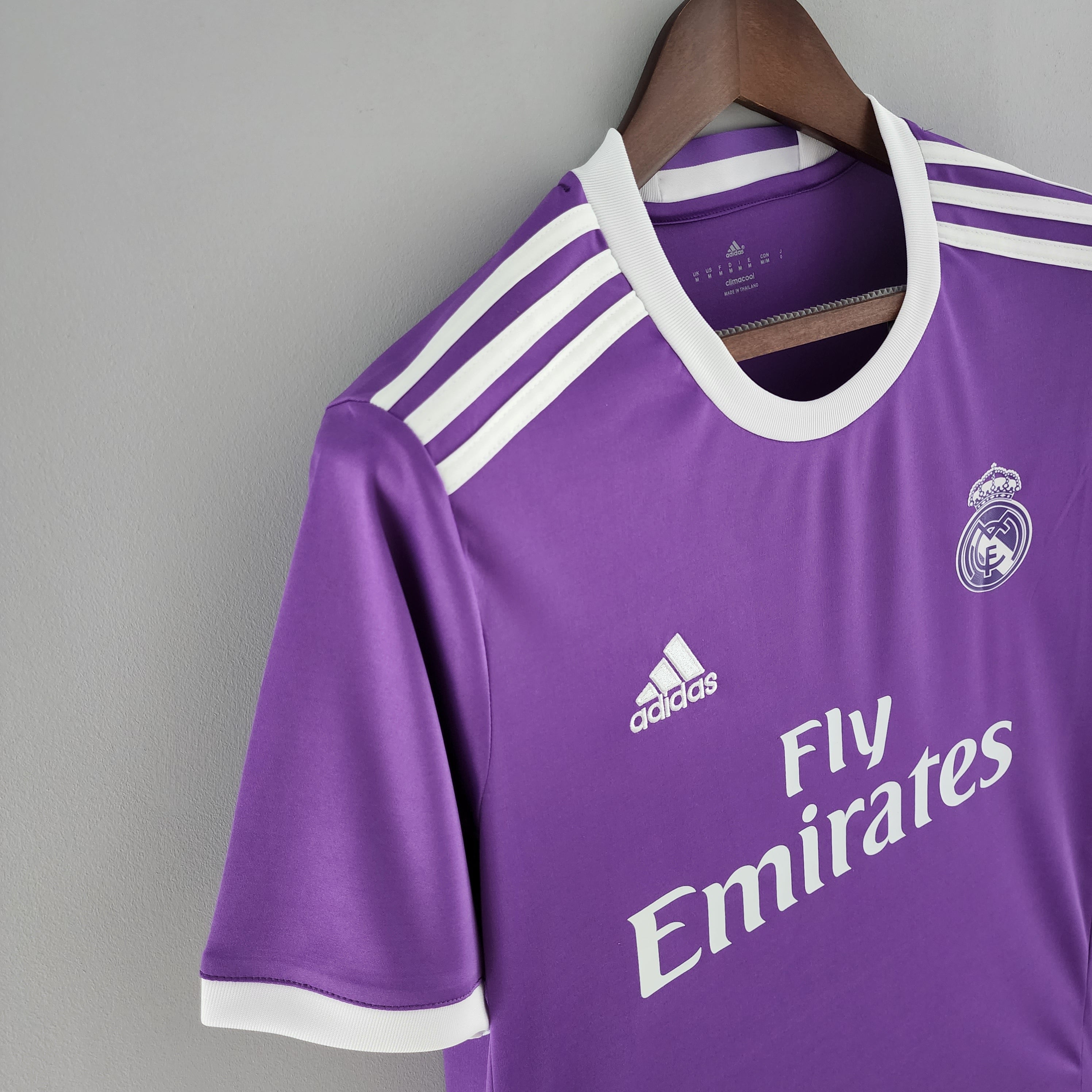 Real Madrid away jersey. Season 16/17