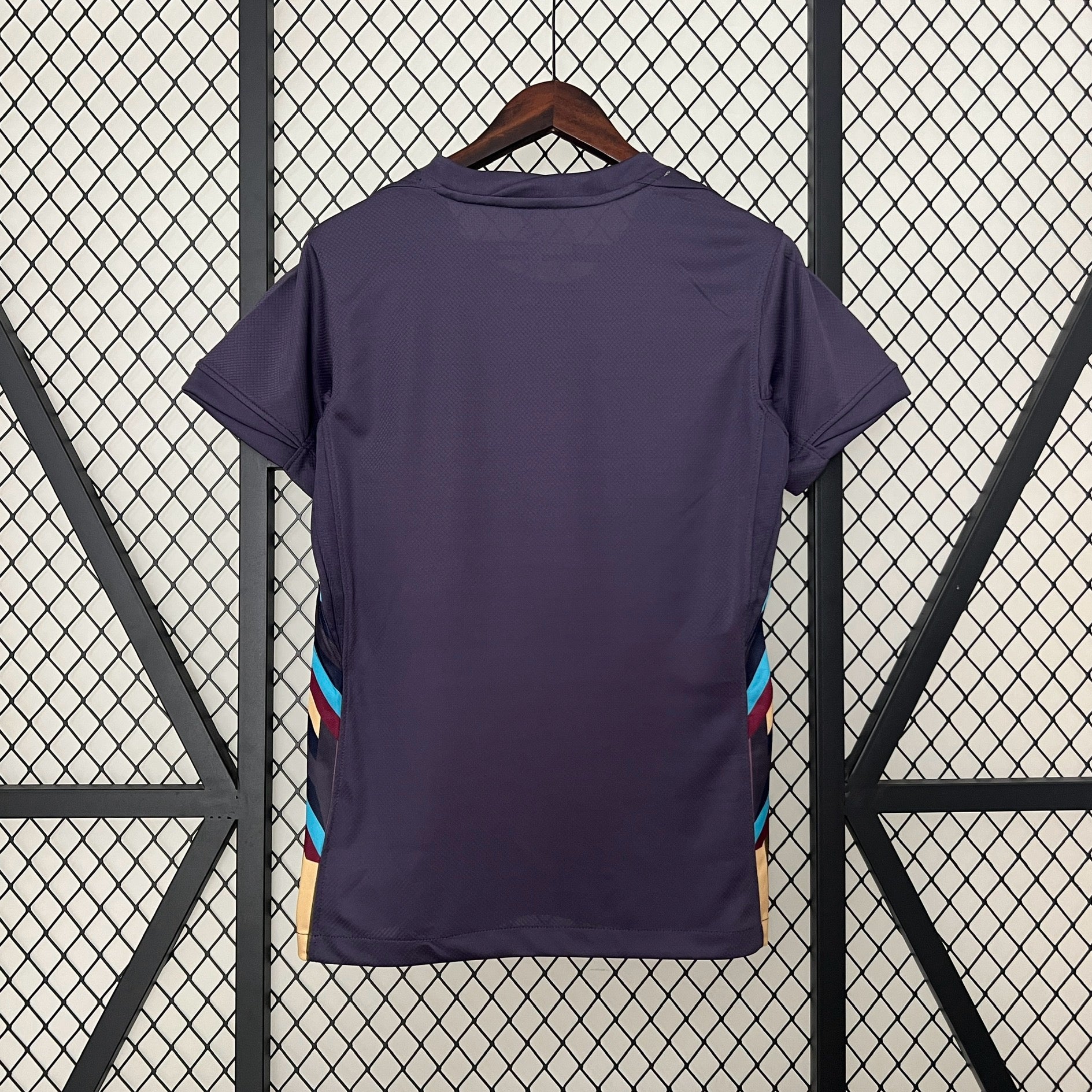 England away jersey for women. Season 23/24