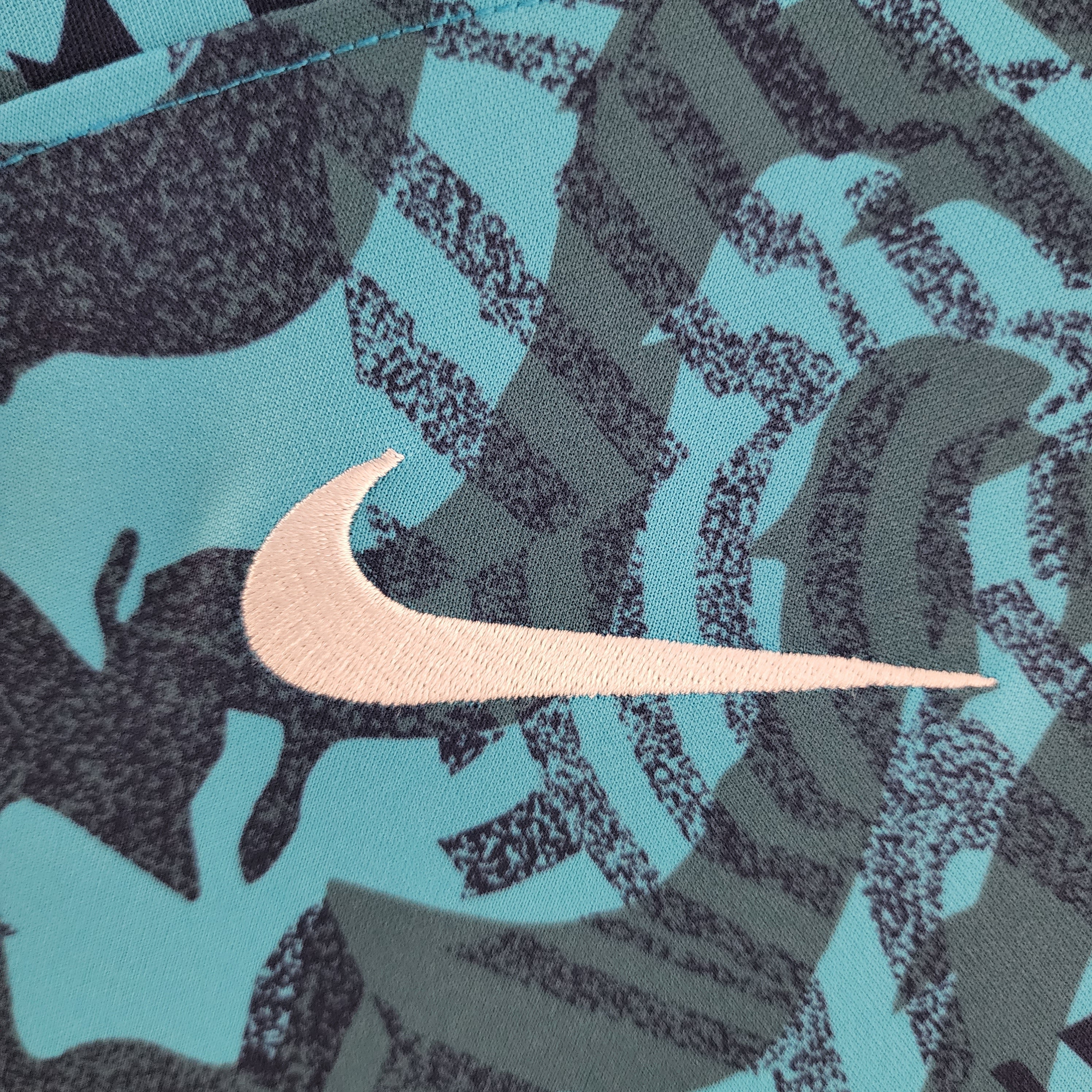 Tottenham Hotspur third jersey. Season 22/23