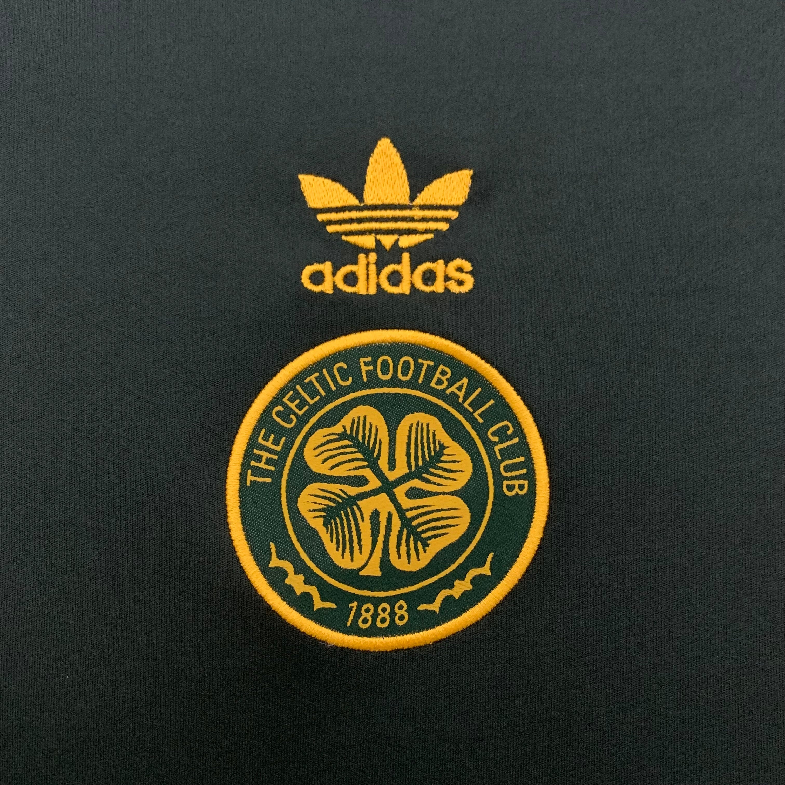 Celtic Adidas Trefoil casual t-shirt