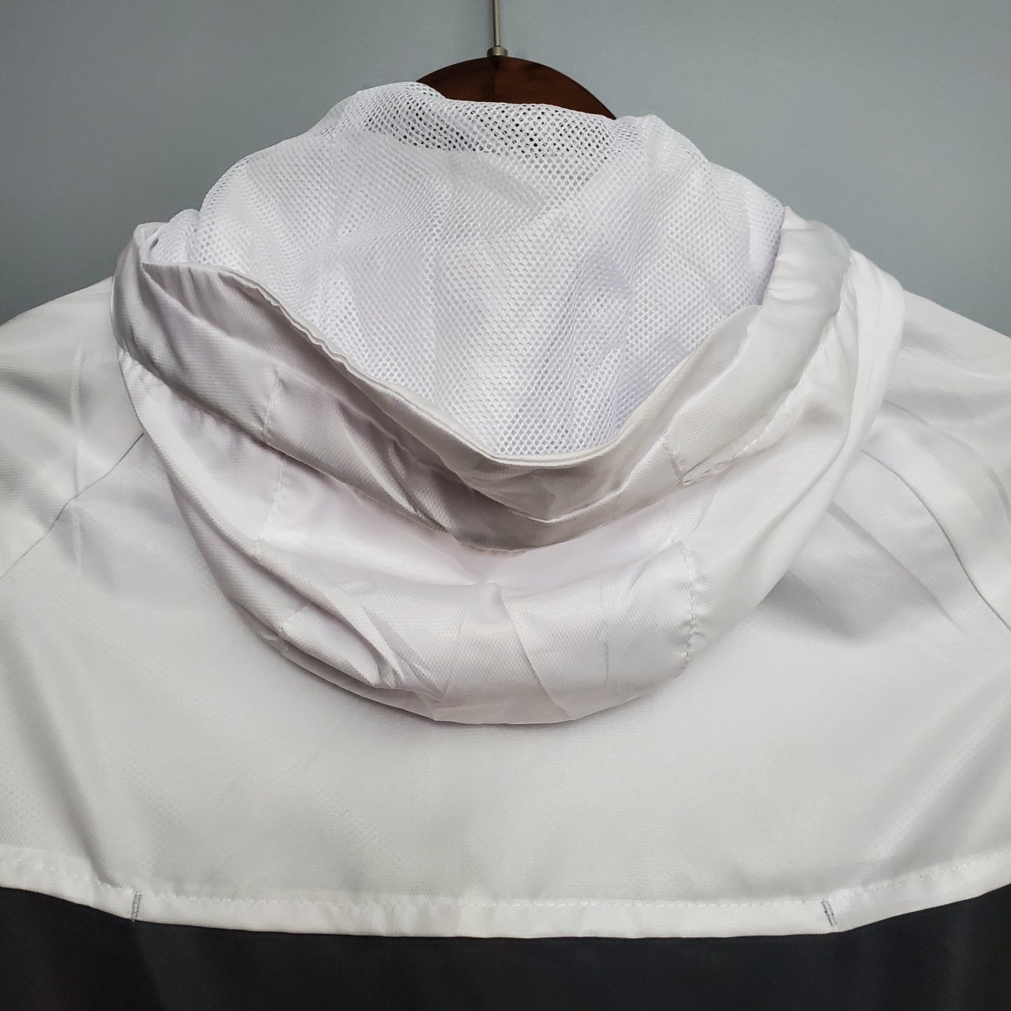 PSG x Jordan Windbreaker