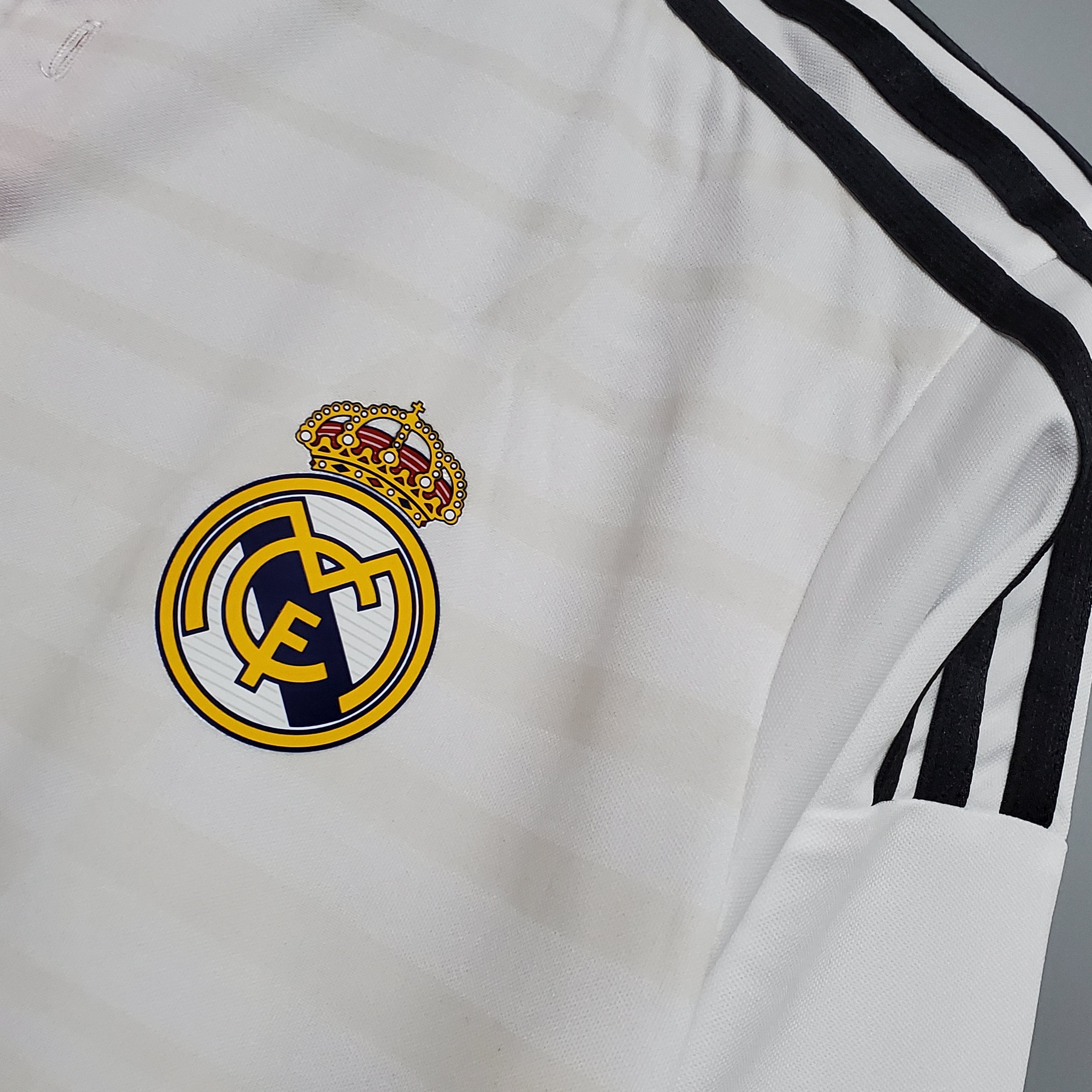 Real Madrid longsleeve home jersey. Season 14/15