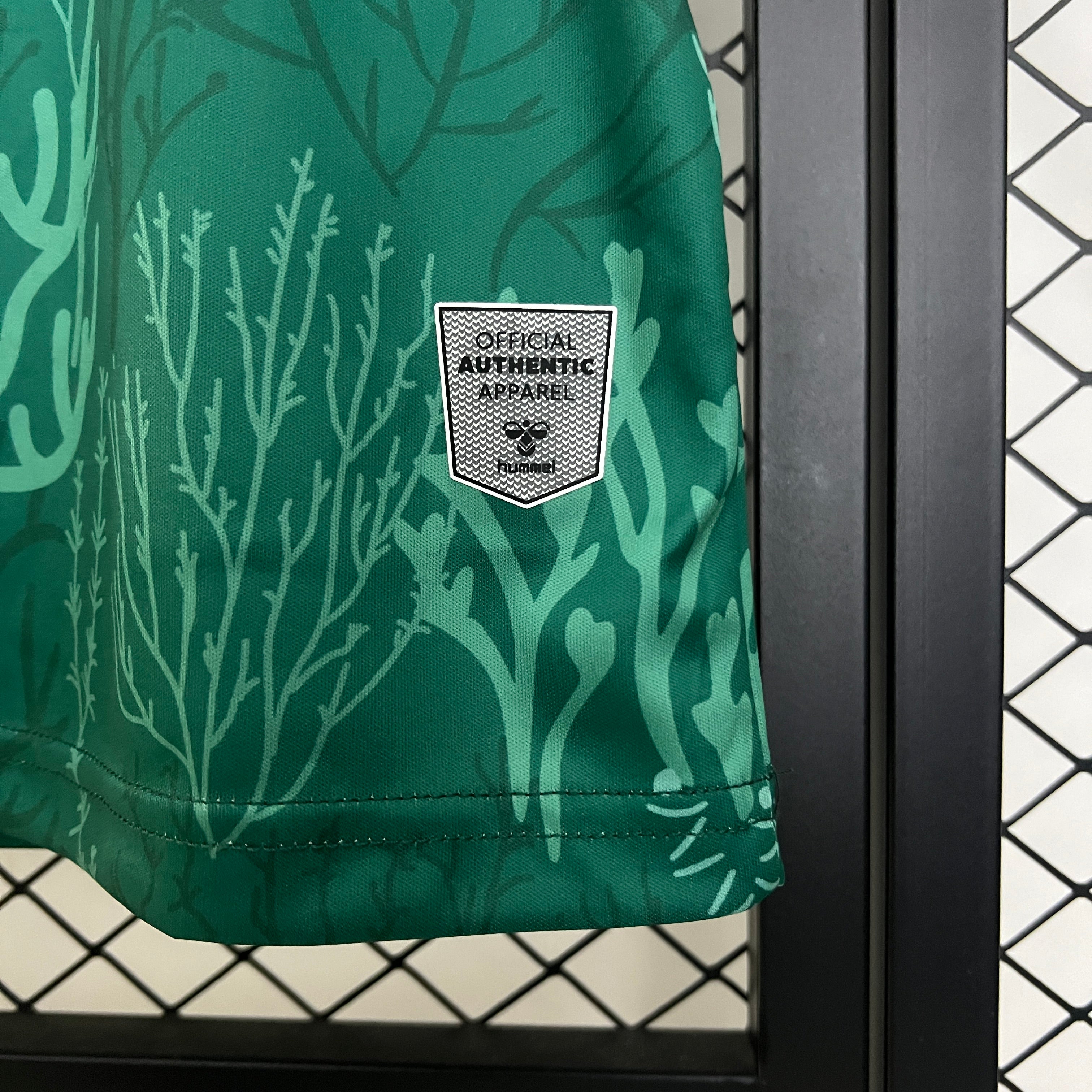 Real Betis away jersey. Season 24/25