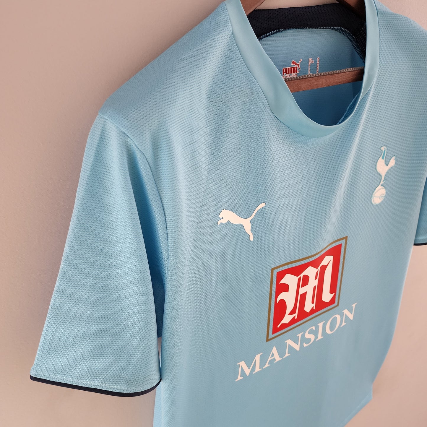 Tottenham Hotspur away jersey. Season 06/07