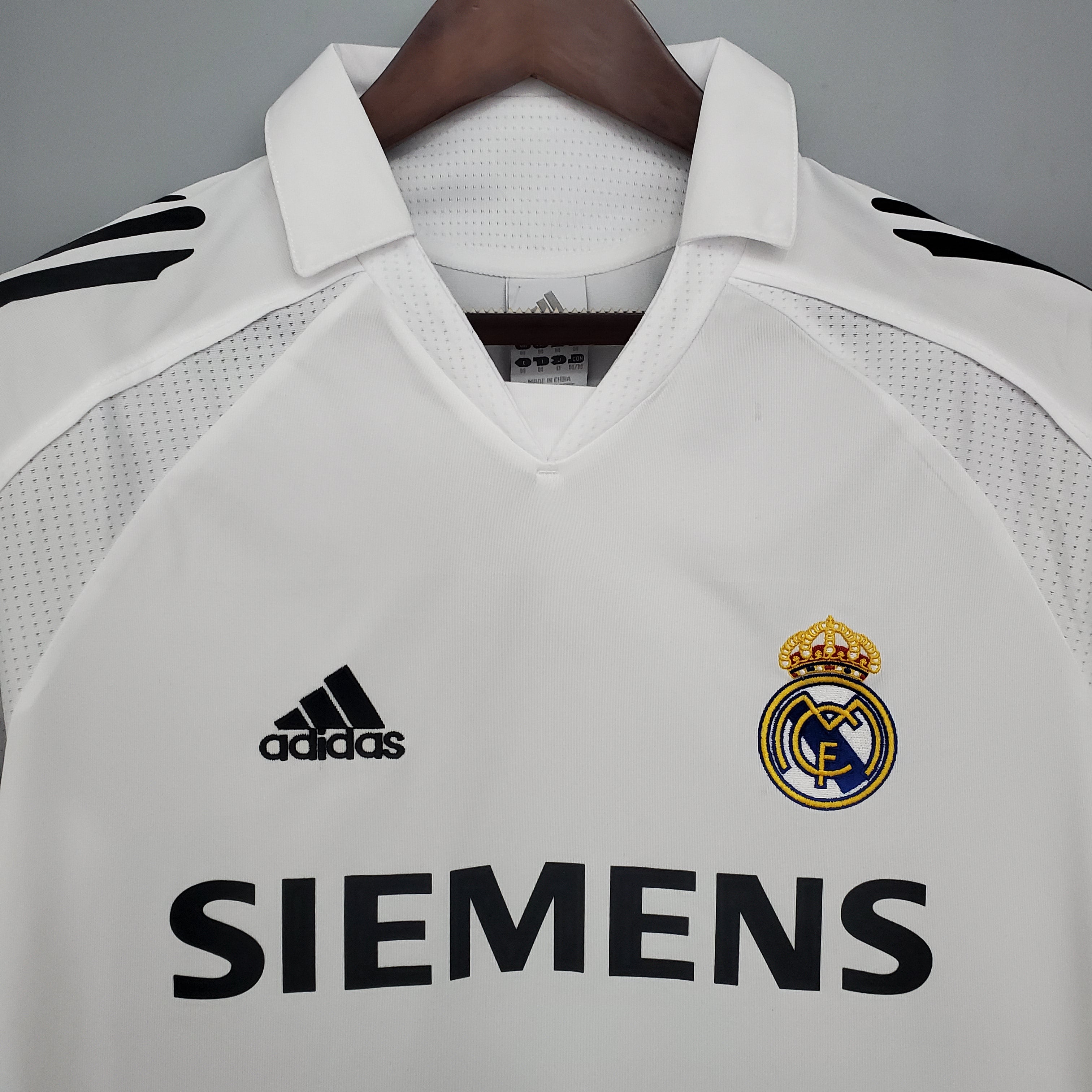 Real Madrid home jersey. Season 05/06
