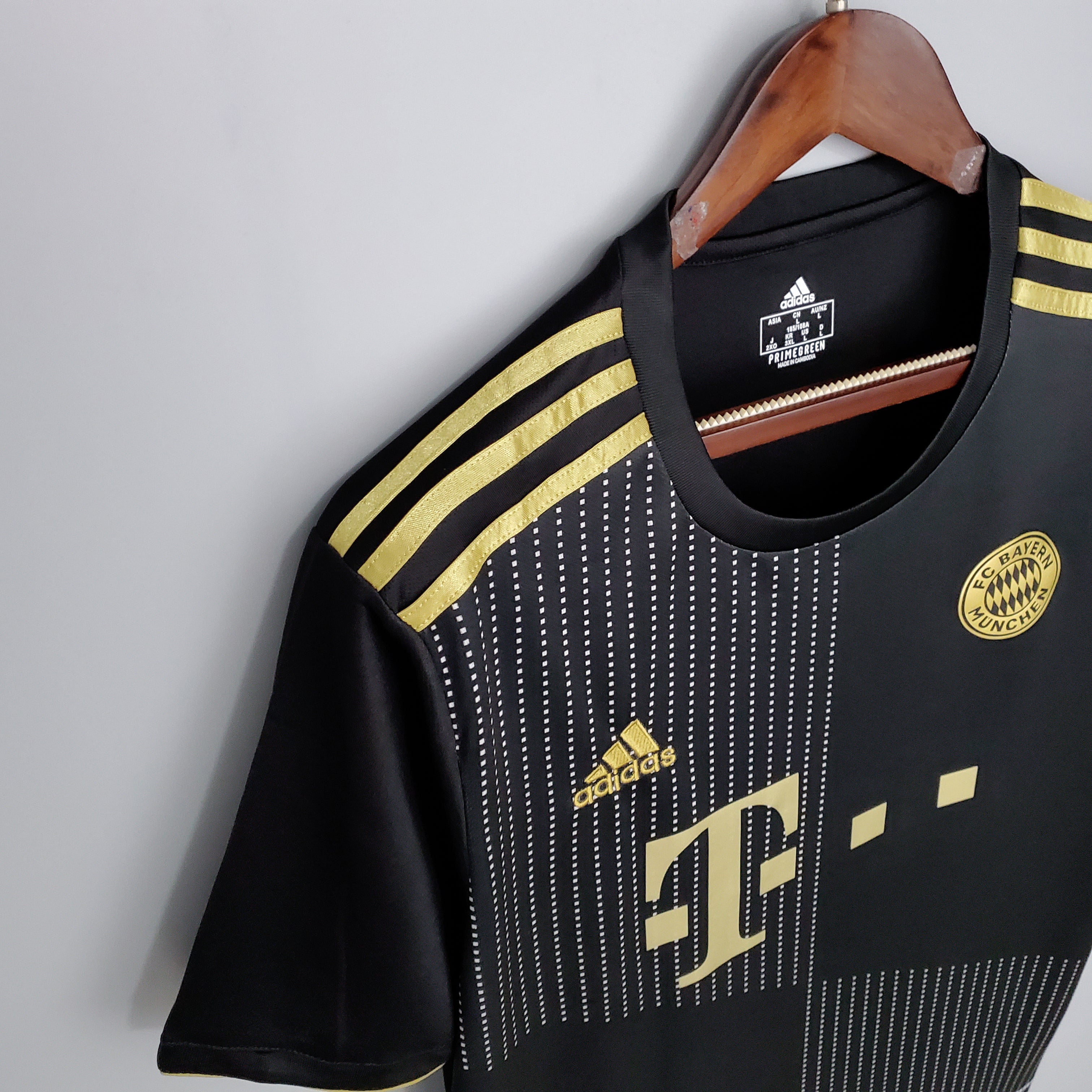 Bayern Munich away jersey. Season 21/22