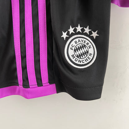 Bayern Munich away kids set. Season 23/24