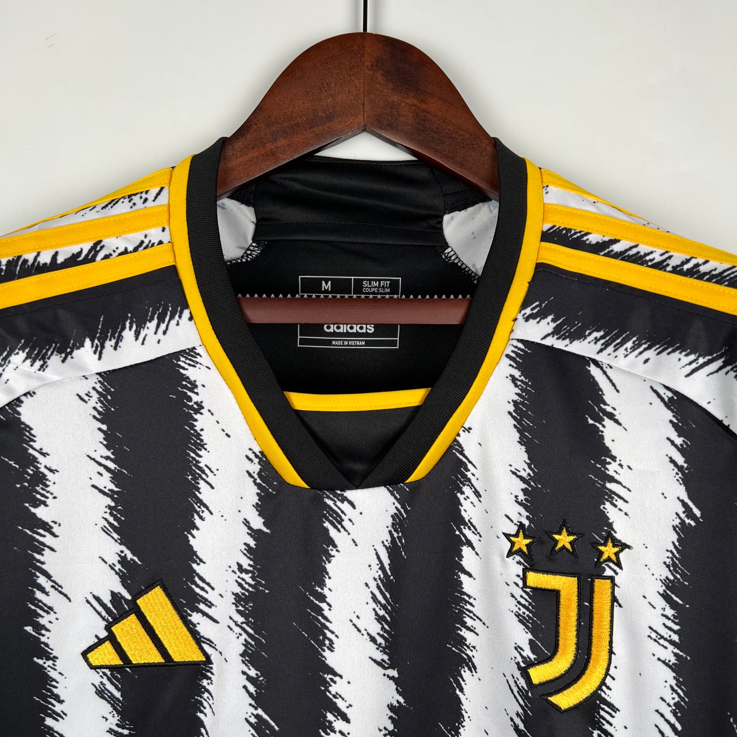 Juventus home jersey. Season 23/24