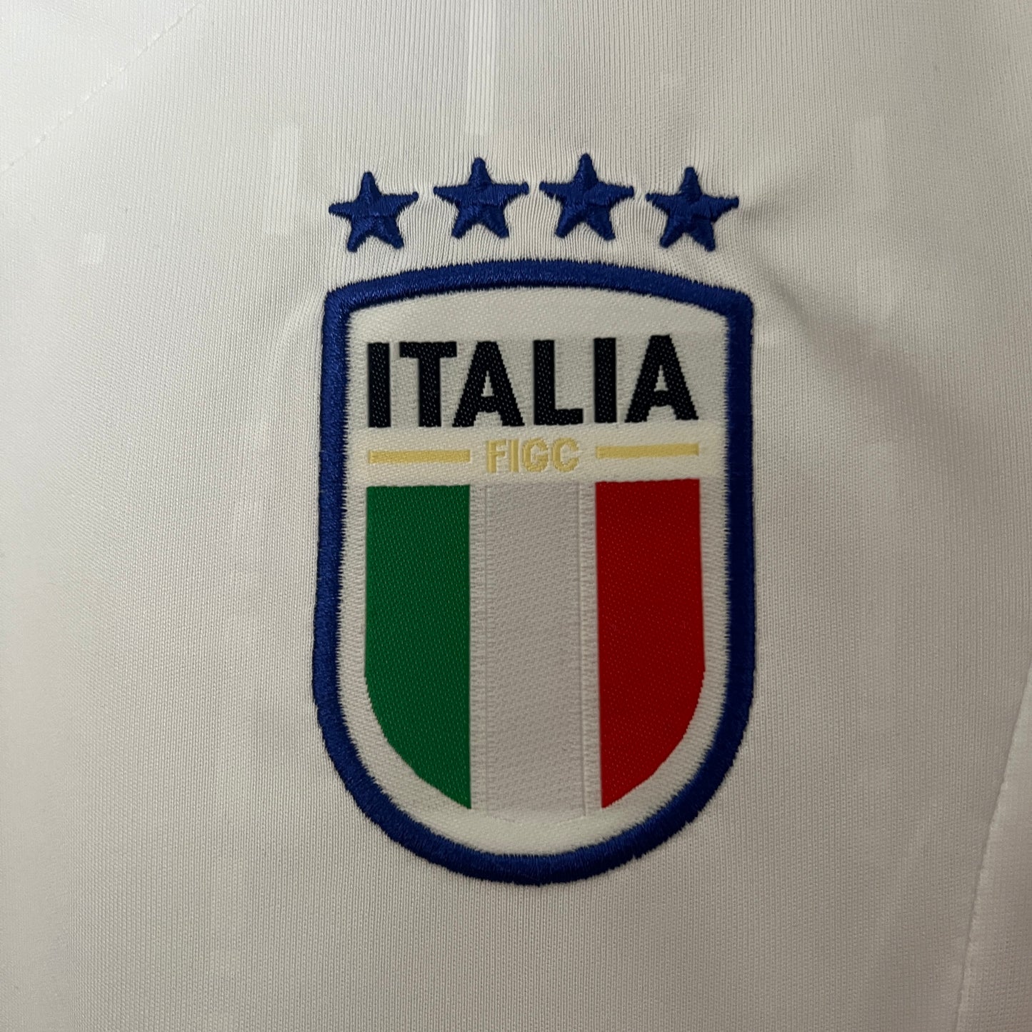 Italy 2024 away kids set.