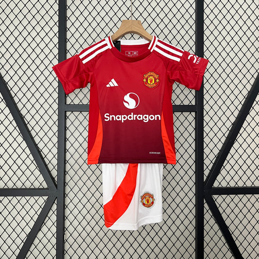 Manchester United home kids set. Season 24/25