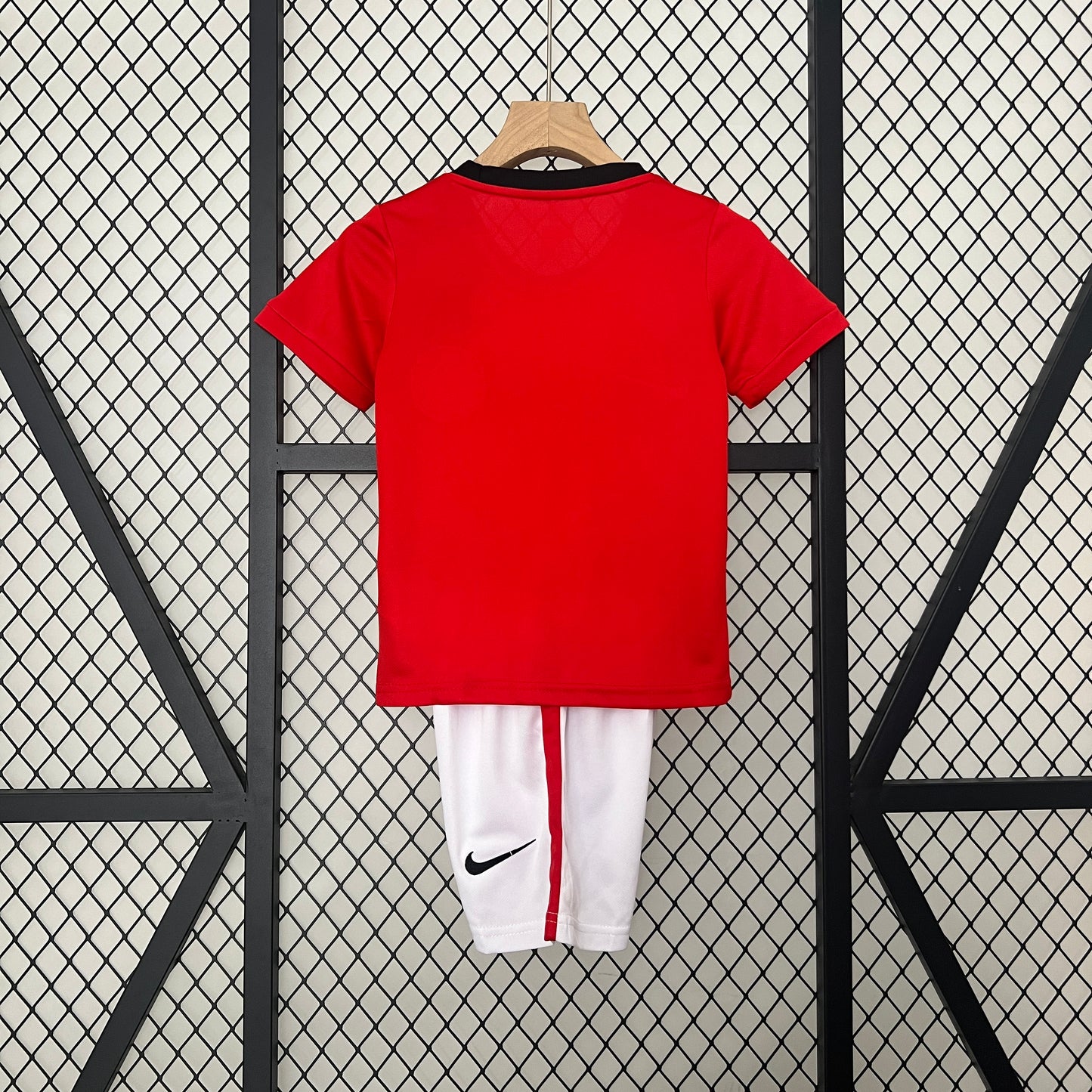 Manchester United home kids set. Season 09/10