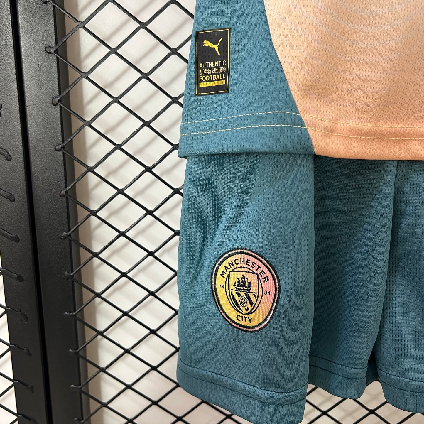 Manchester City third kids set. Season 24/25
