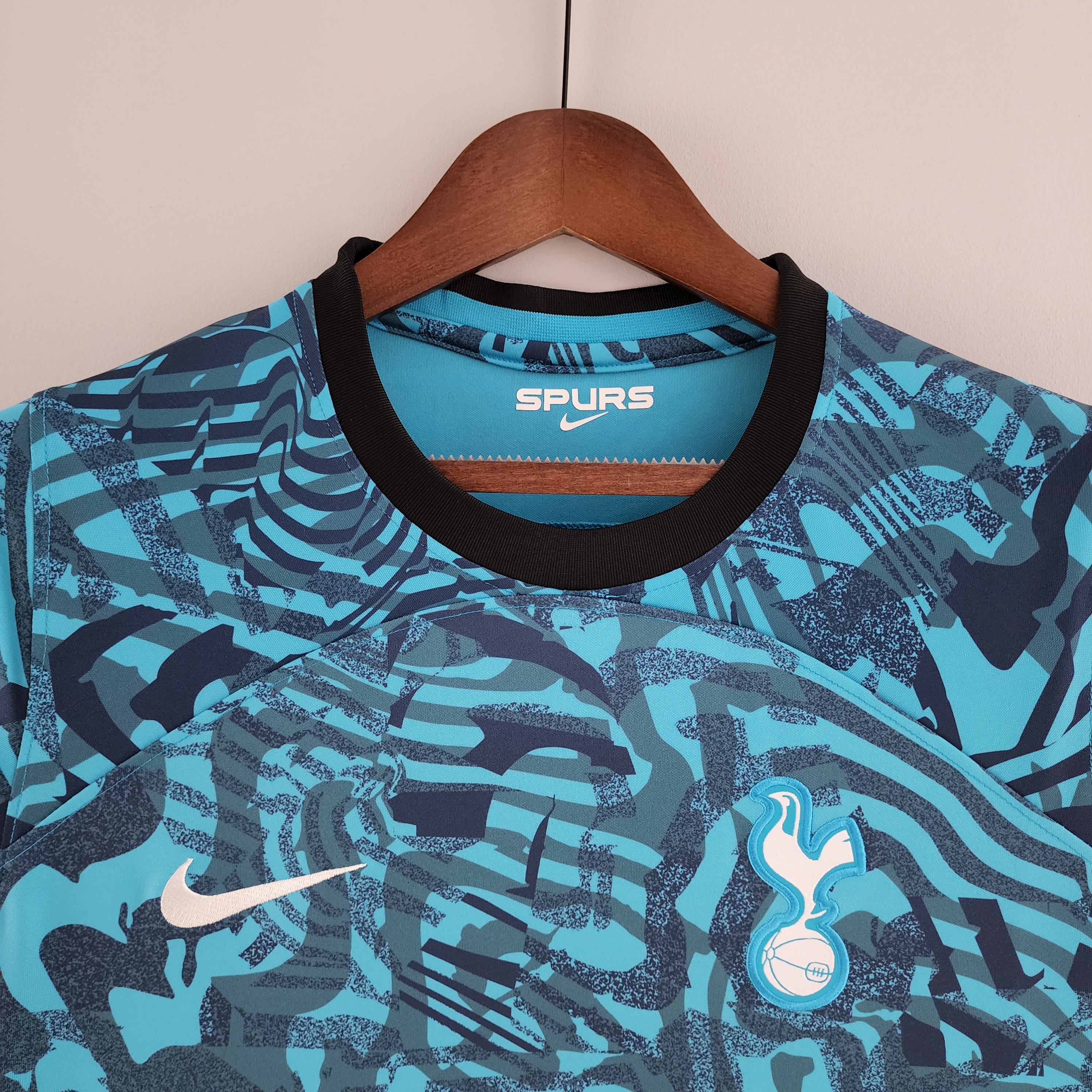 Tottenham Hotspur third jersey. Season 22/23