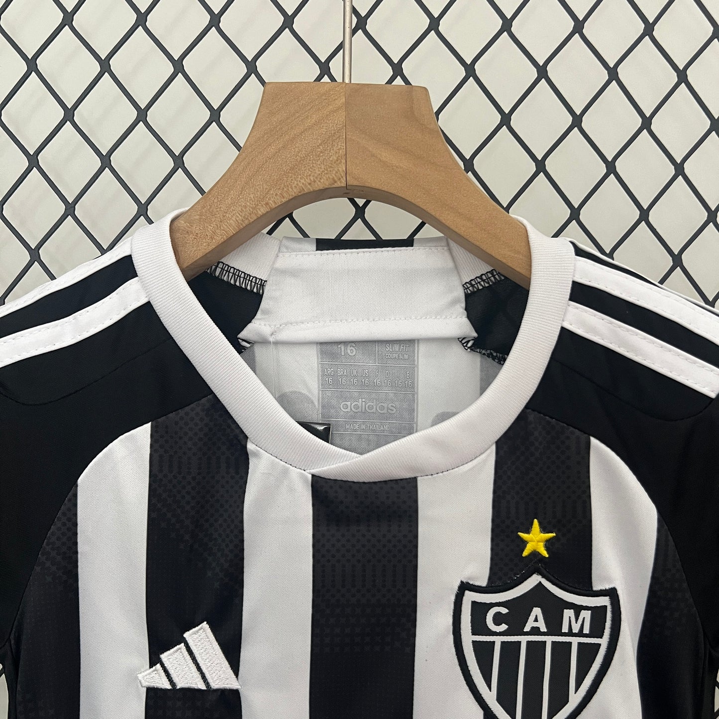 Atletico Mineiro home kids set. Season 24/25
