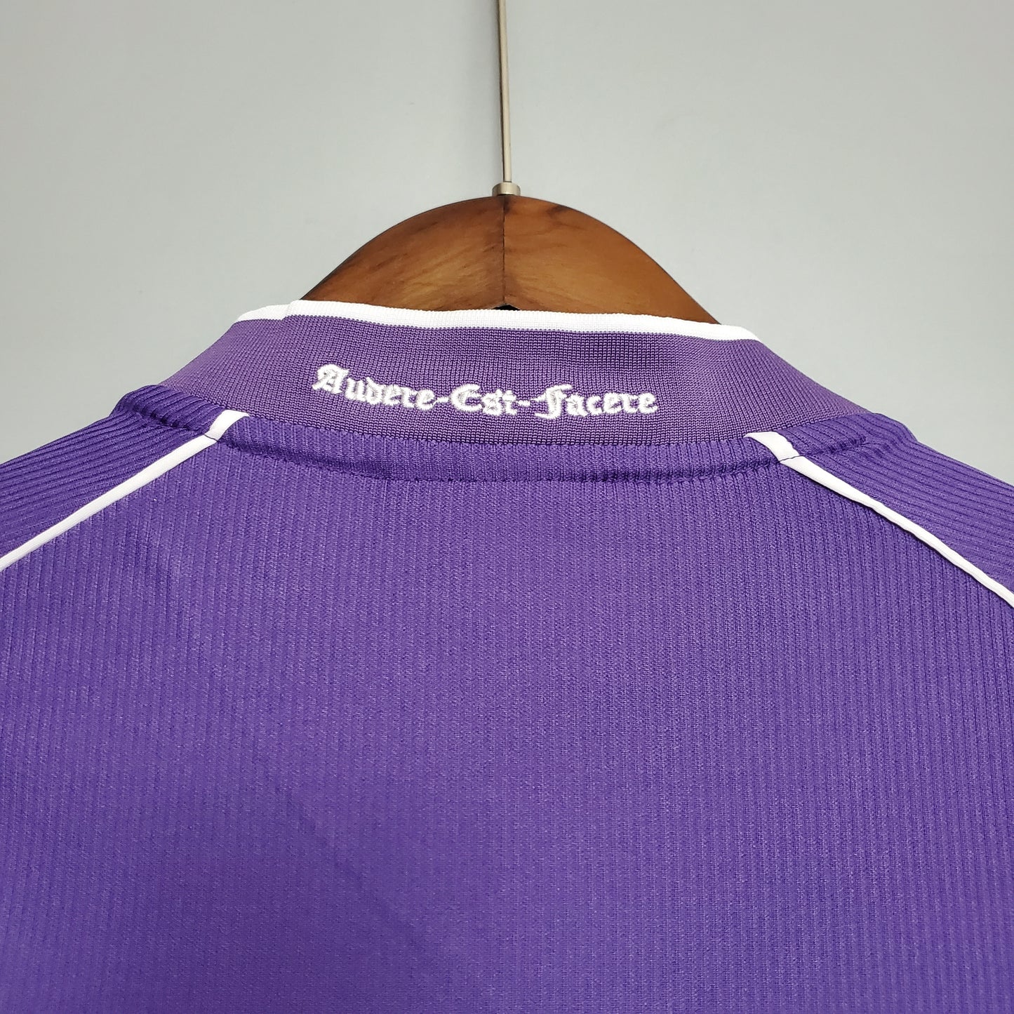 Tottenham Hotspur away jersey. Season 98/99