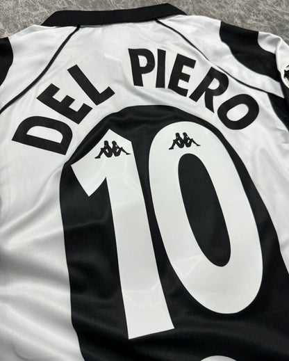 Juventus home jersey. Season 97/98. Alessandro Del Piero