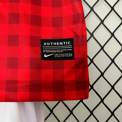 Manchester United home kids set. Season 12/13